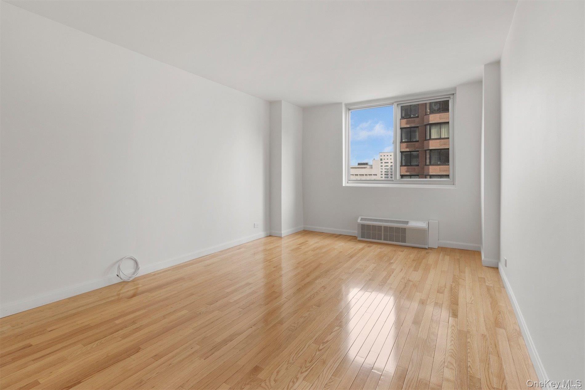 Apartment 93rd Manhattan, NY 10128, MLS-964822-14