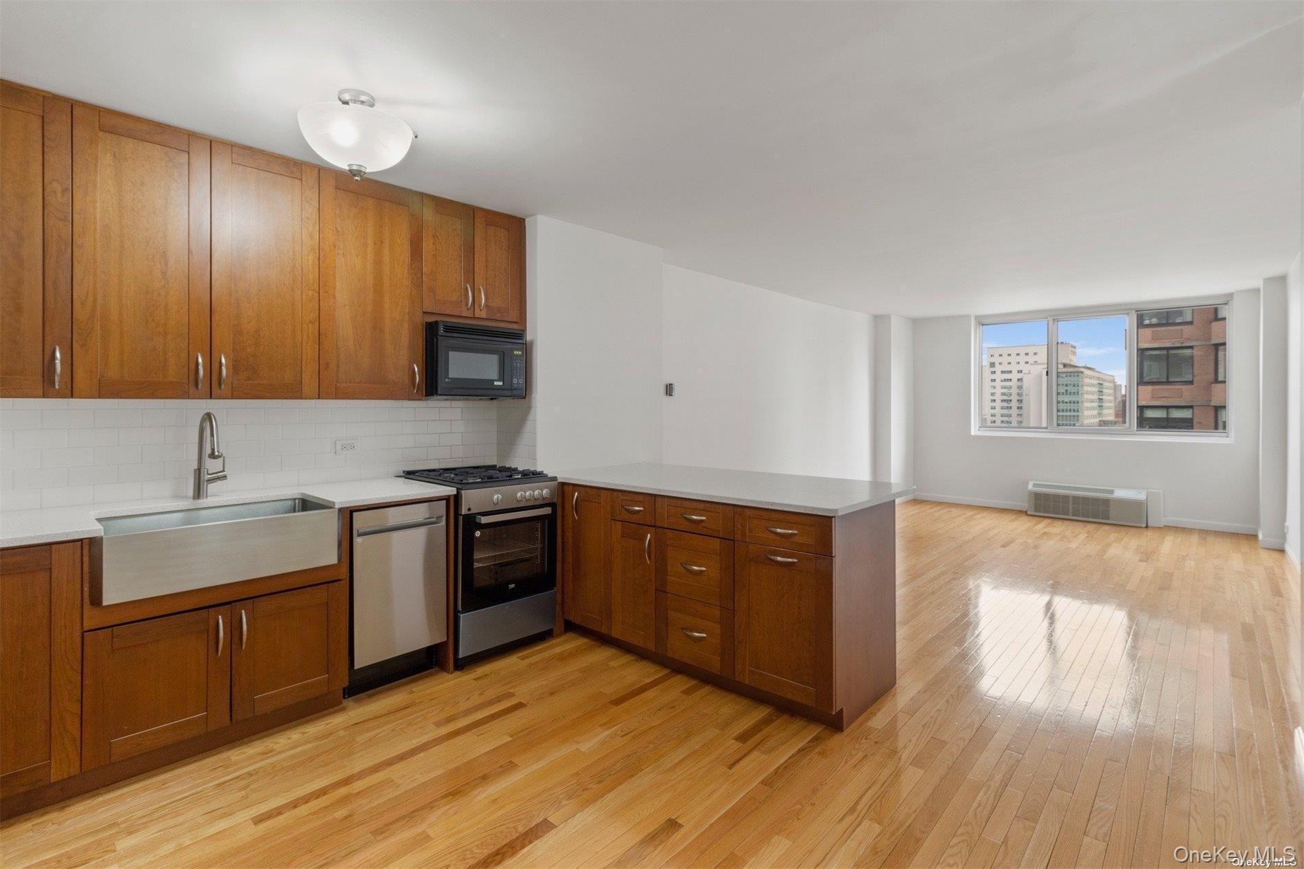 Apartment 93rd Manhattan, NY 10128, MLS-964822-2