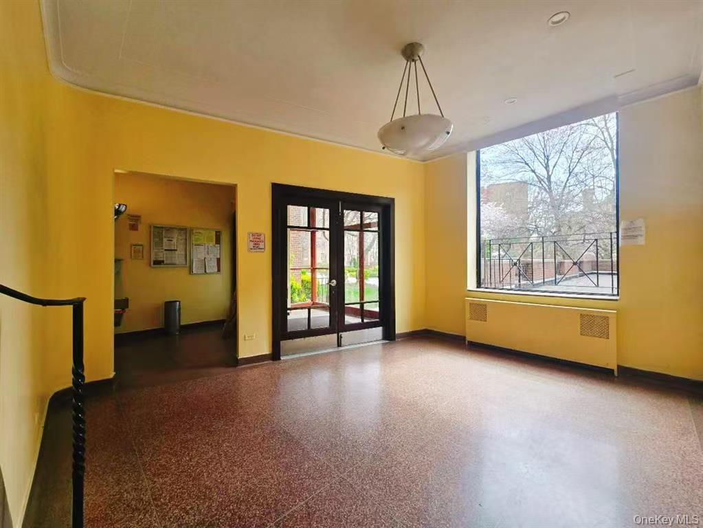 Coop 71st  Queens, NY 11367, MLS-964823-2