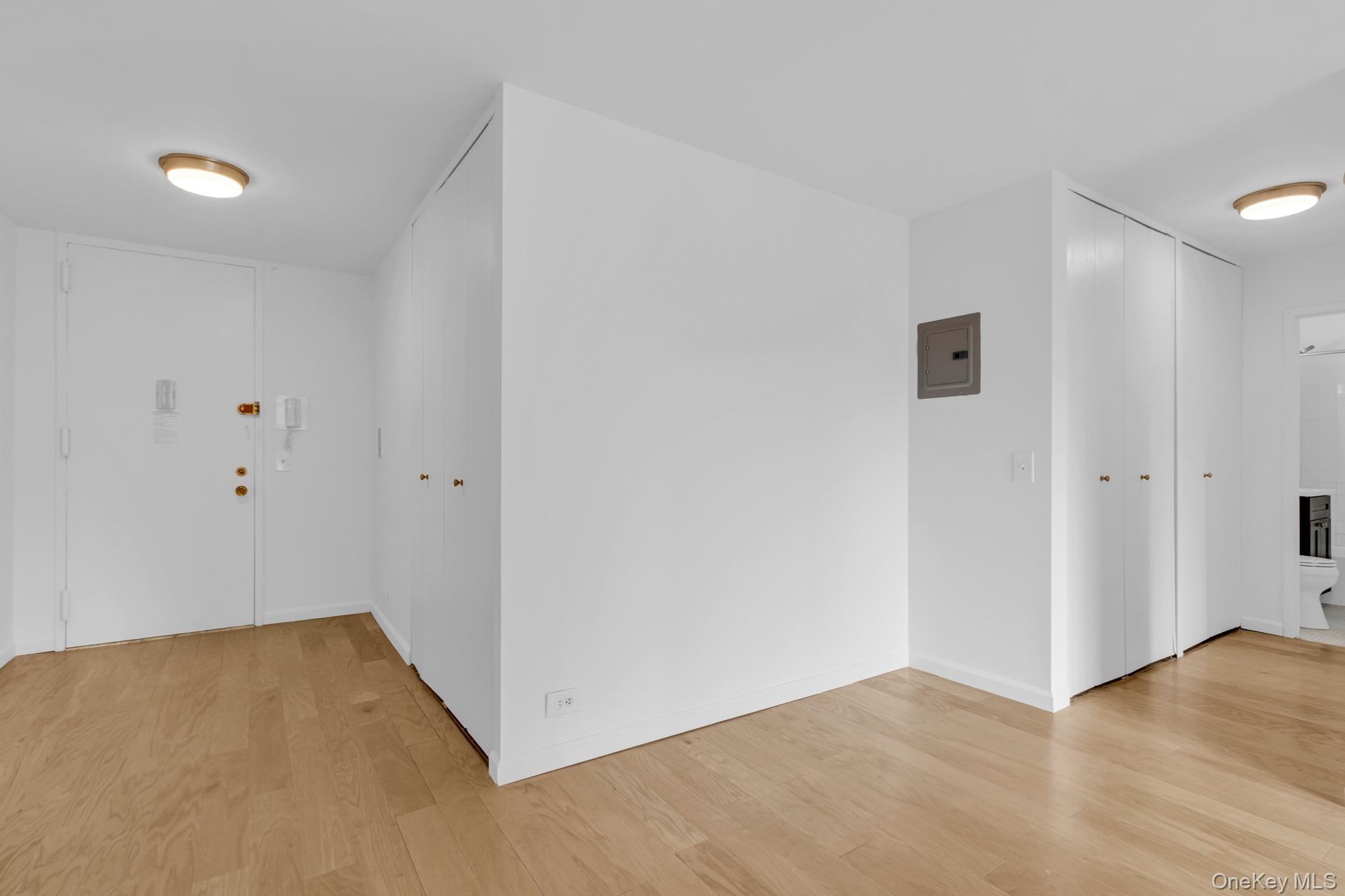 Apartment 93rd  Manhattan, NY 10128, MLS-964831-12