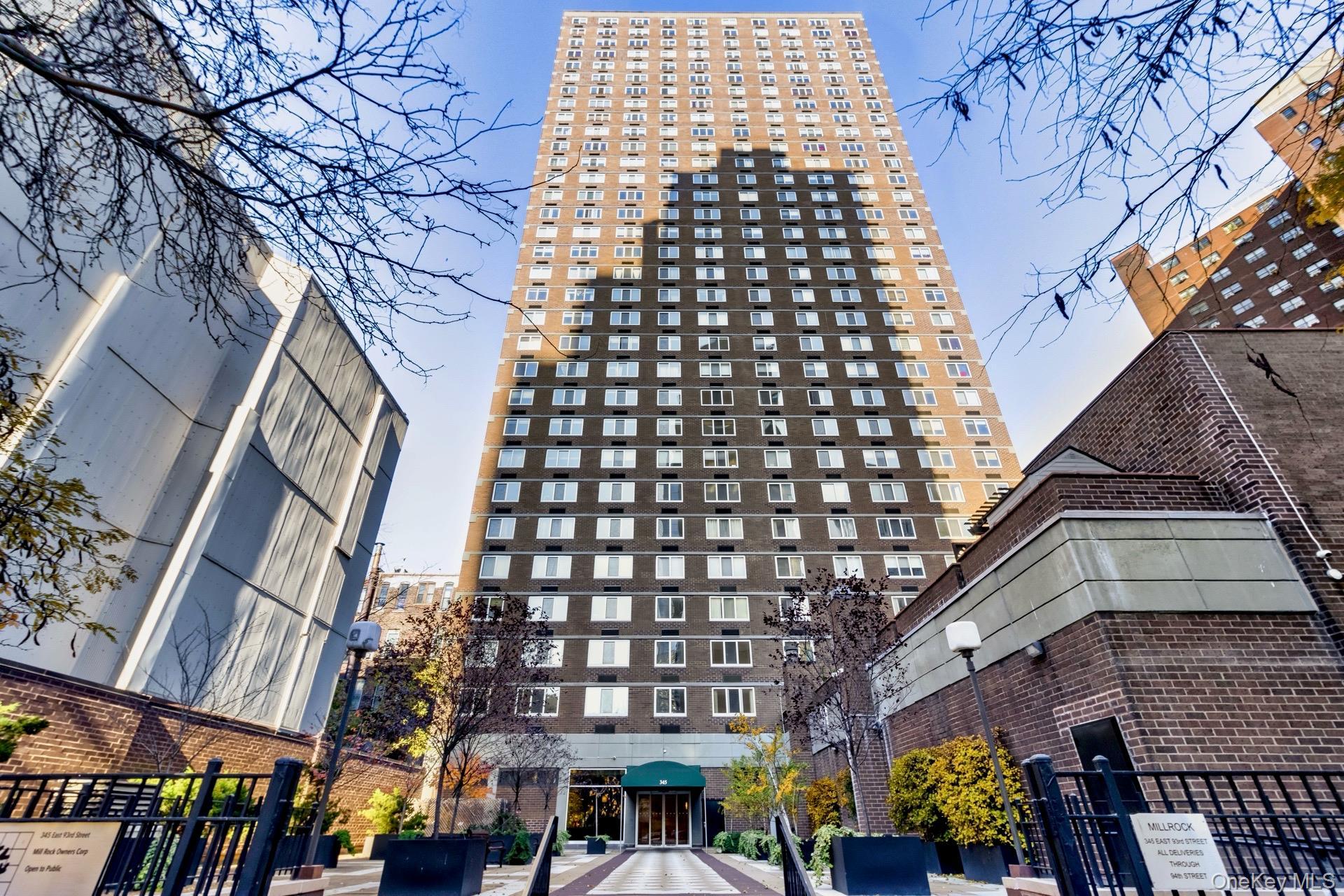 Apartment 93rd  Manhattan, NY 10128, MLS-964831-23