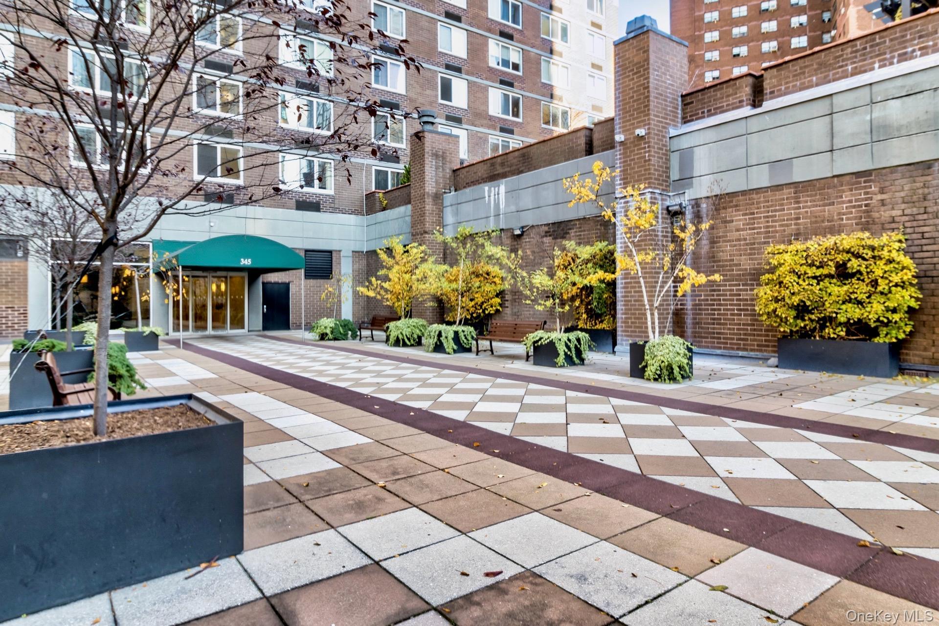 Apartment 93rd  Manhattan, NY 10128, MLS-964831-24