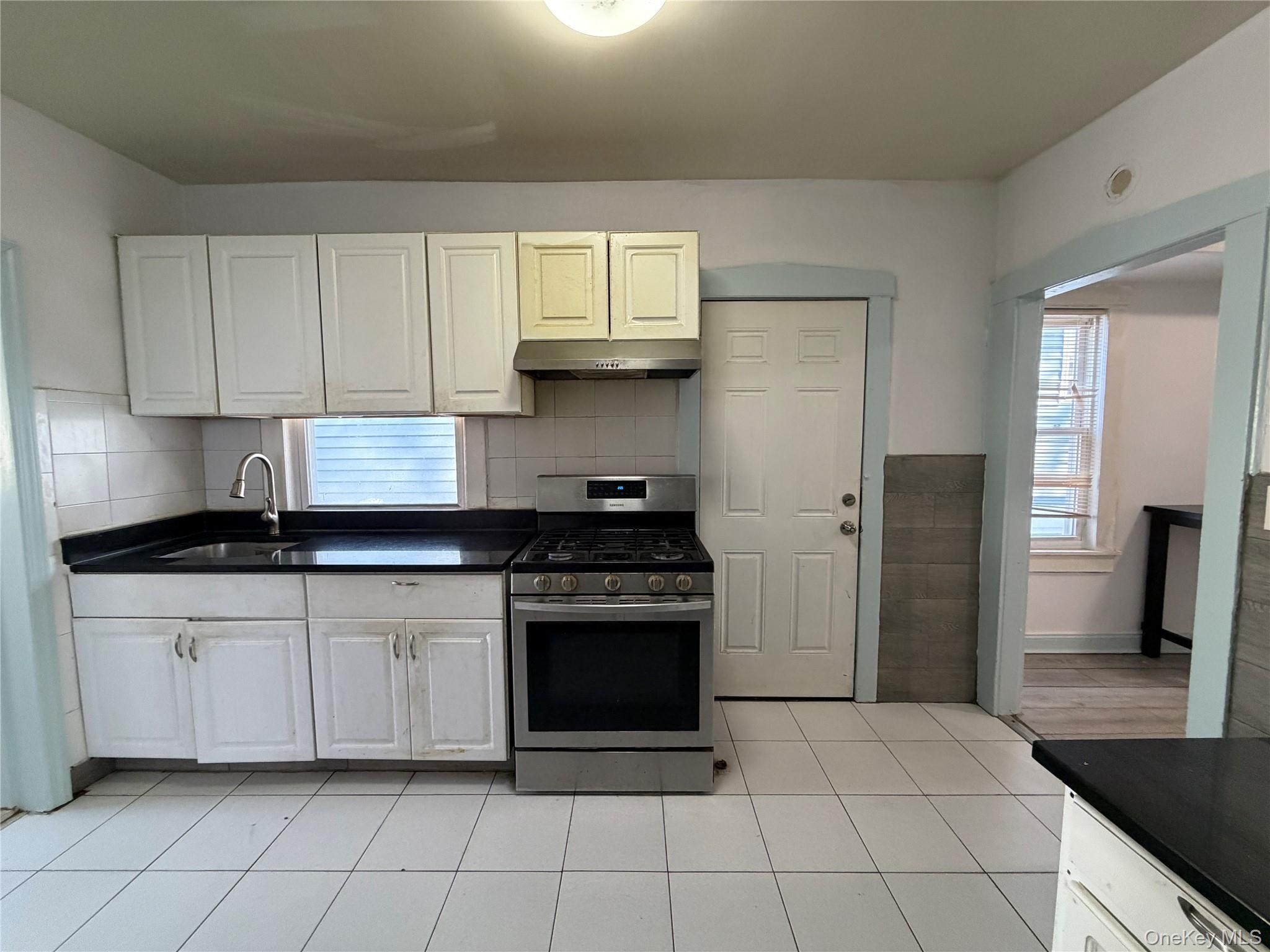 Single Family 6th  Queens, NY 11356, MLS-964843-6