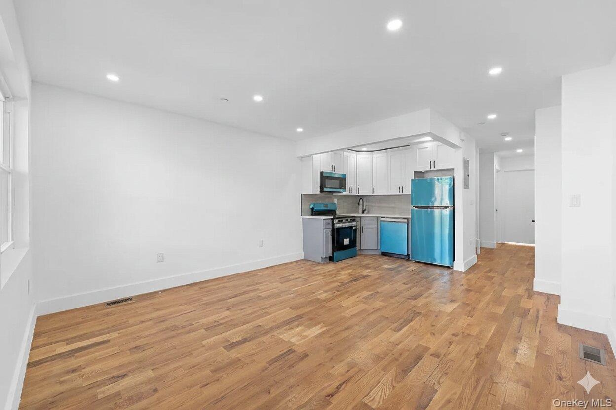 Single Family Blake  Brooklyn, NY 11208, MLS-964850-3