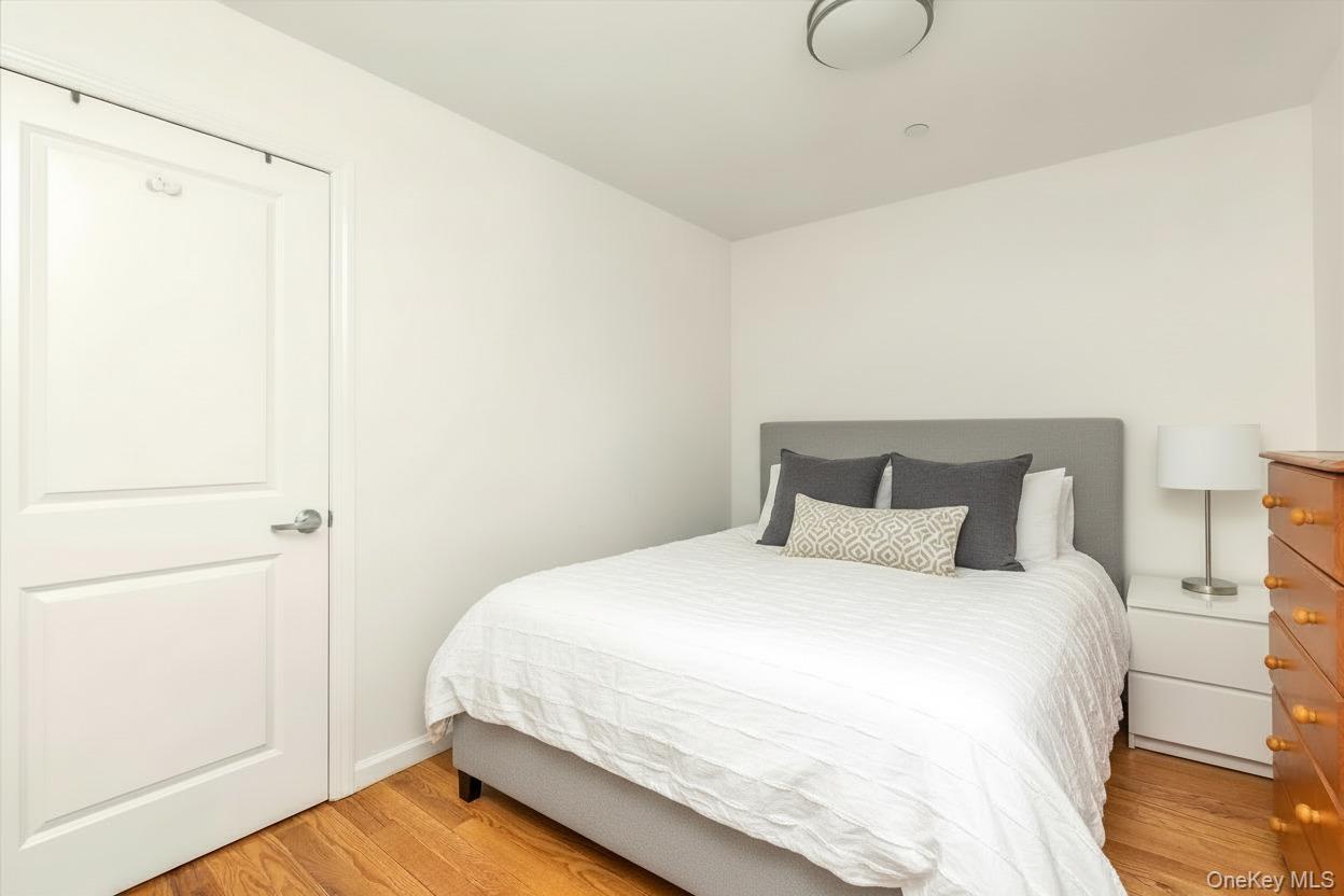 Condo 194th  Queens, NY 11358, MLS-964876-10