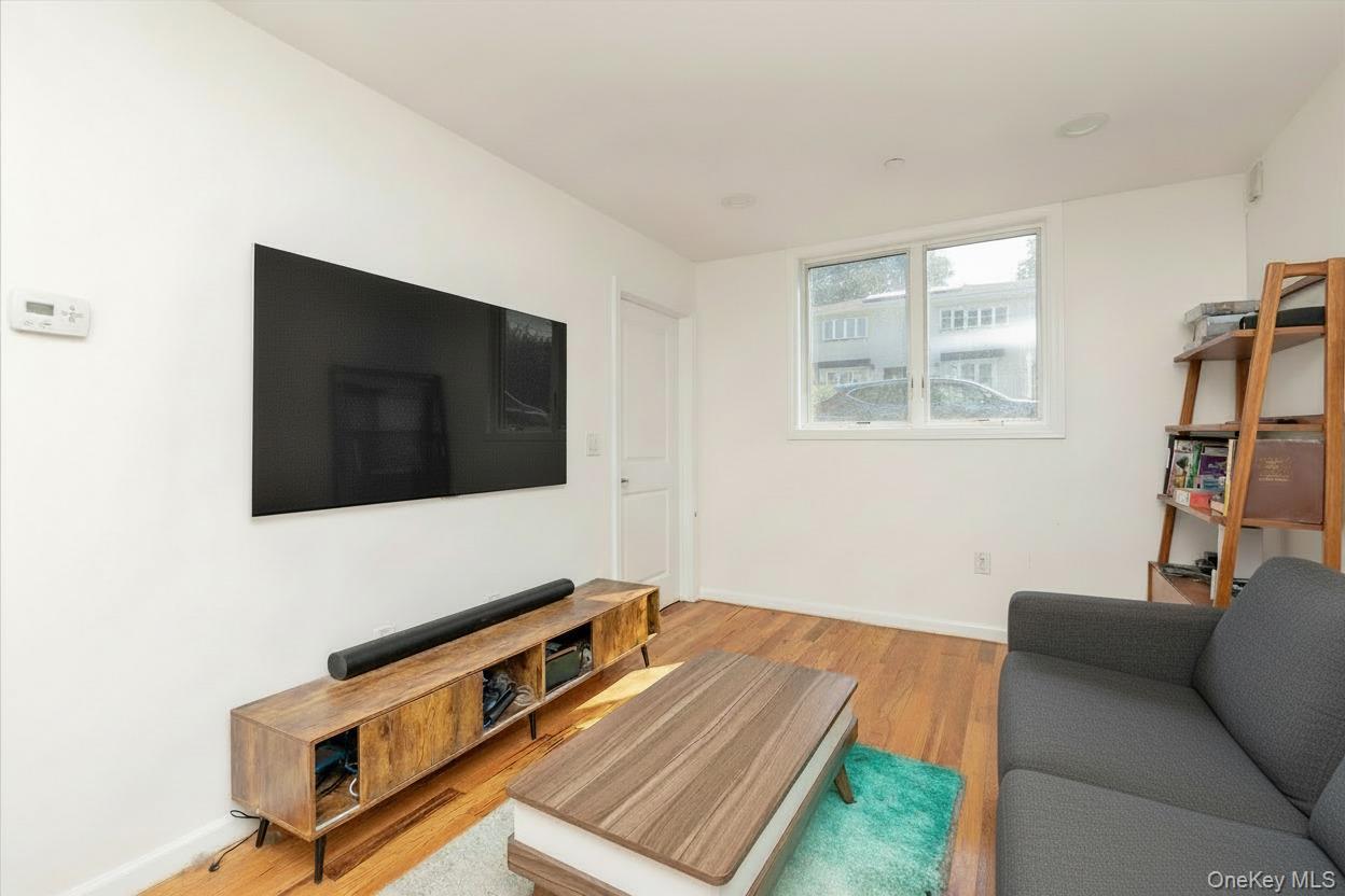 Condo 194th  Queens, NY 11358, MLS-964876-6