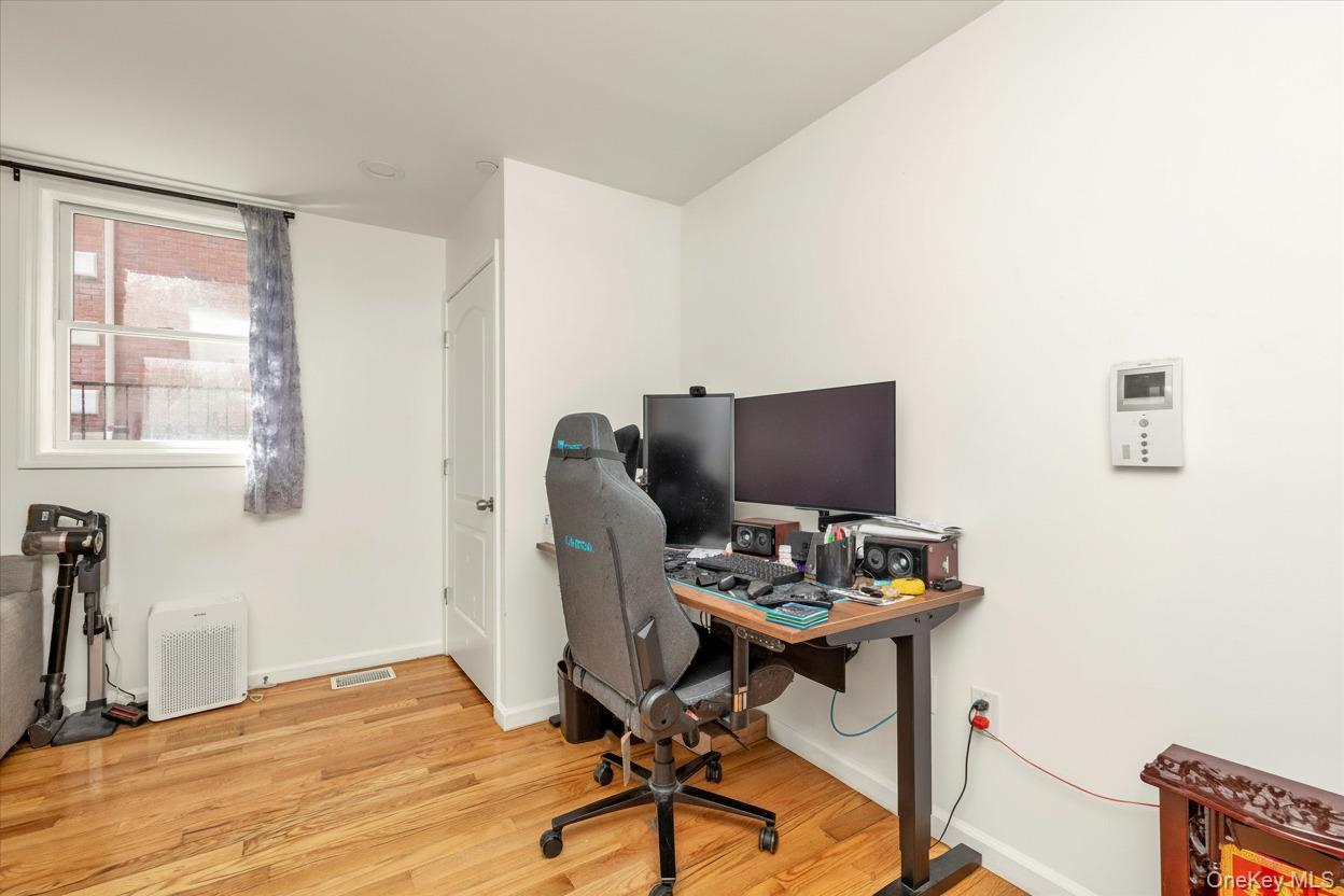 Condo 194th  Queens, NY 11358, MLS-964876-9