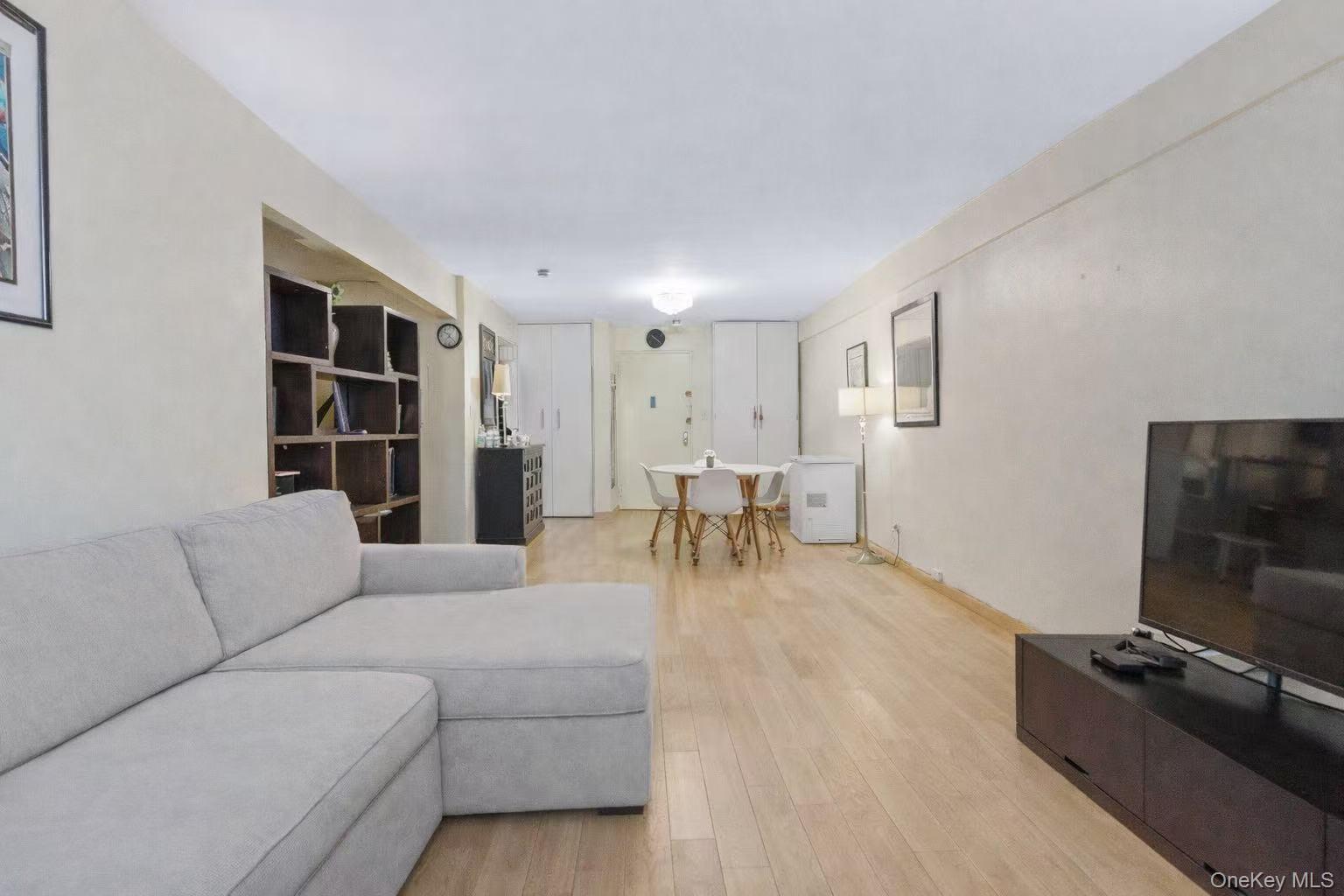 Coop Roosevelt  Queens, NY 11354, MLS-964895-3