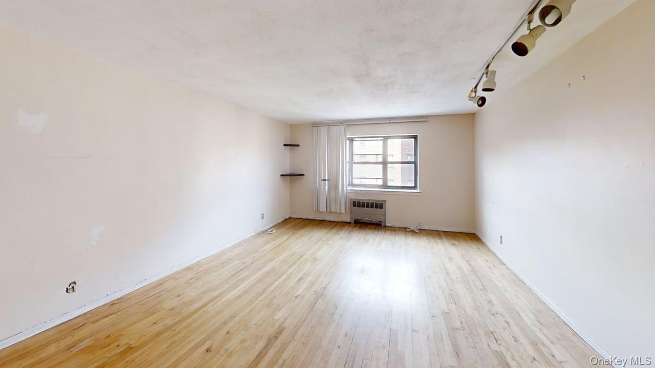 Coop Fleetwood  Westchester County, NY 10552, MLS-964925-3