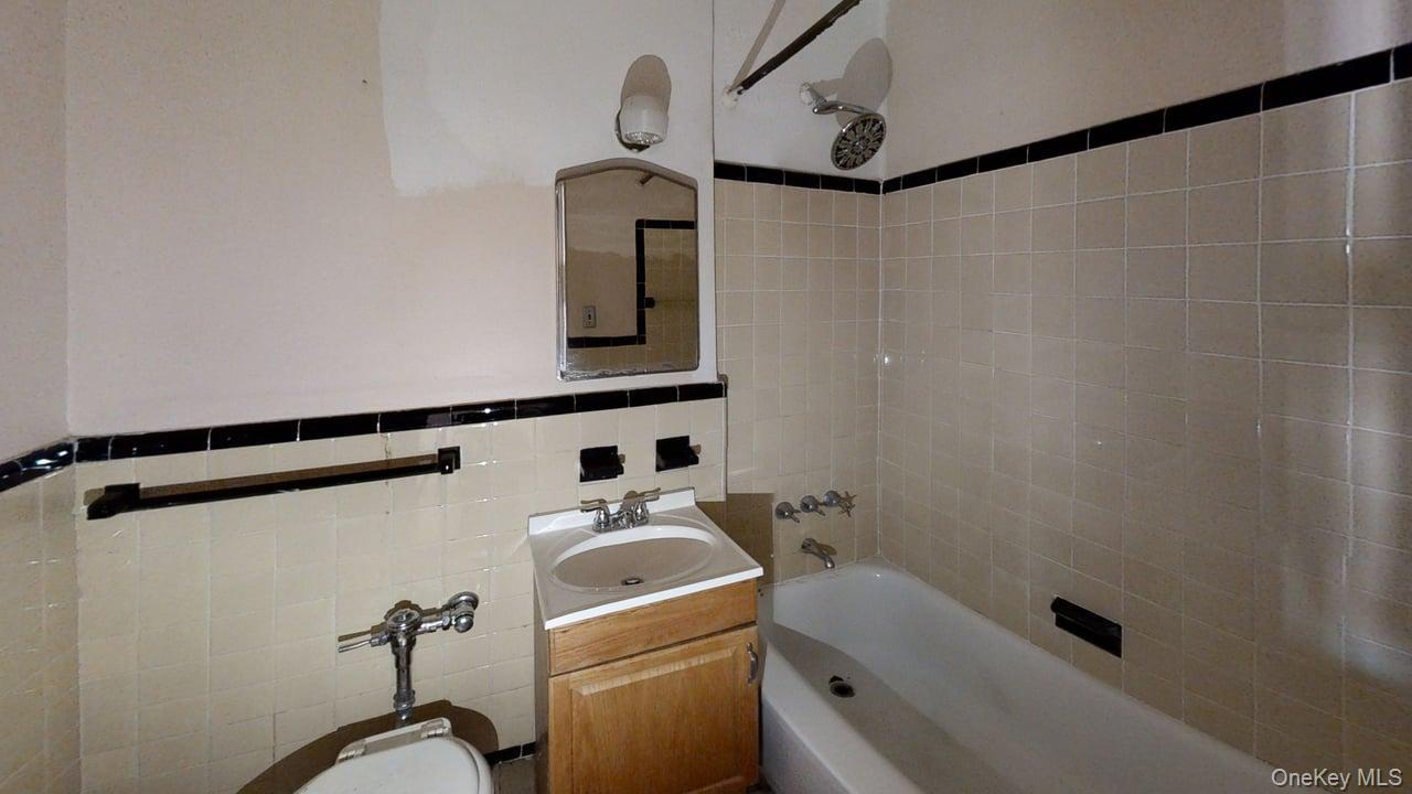 Coop Fleetwood  Westchester County, NY 10552, MLS-964925-4