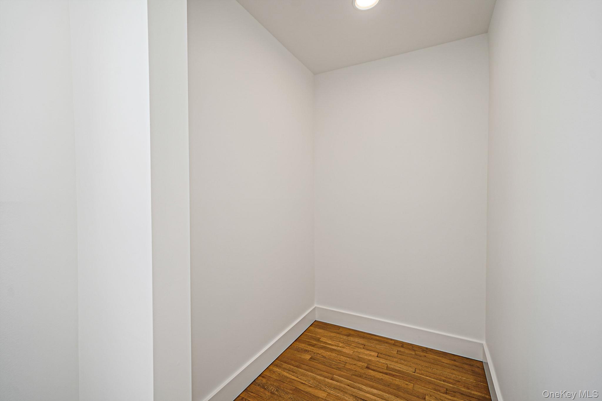 Single Family Upper Sheep Pasture  Suffolk County, NY 11733, MLS-964930-24