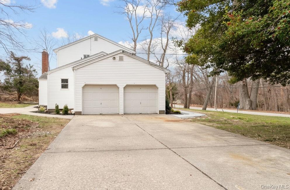 Single Family Upper Sheep Pasture  Suffolk County, NY 11733, MLS-964930-3