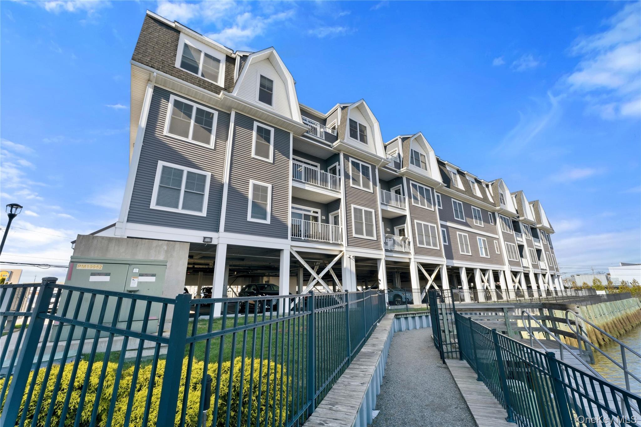 Condo Marina Pointe  Nassau County, NY 11518, MLS-964935-2