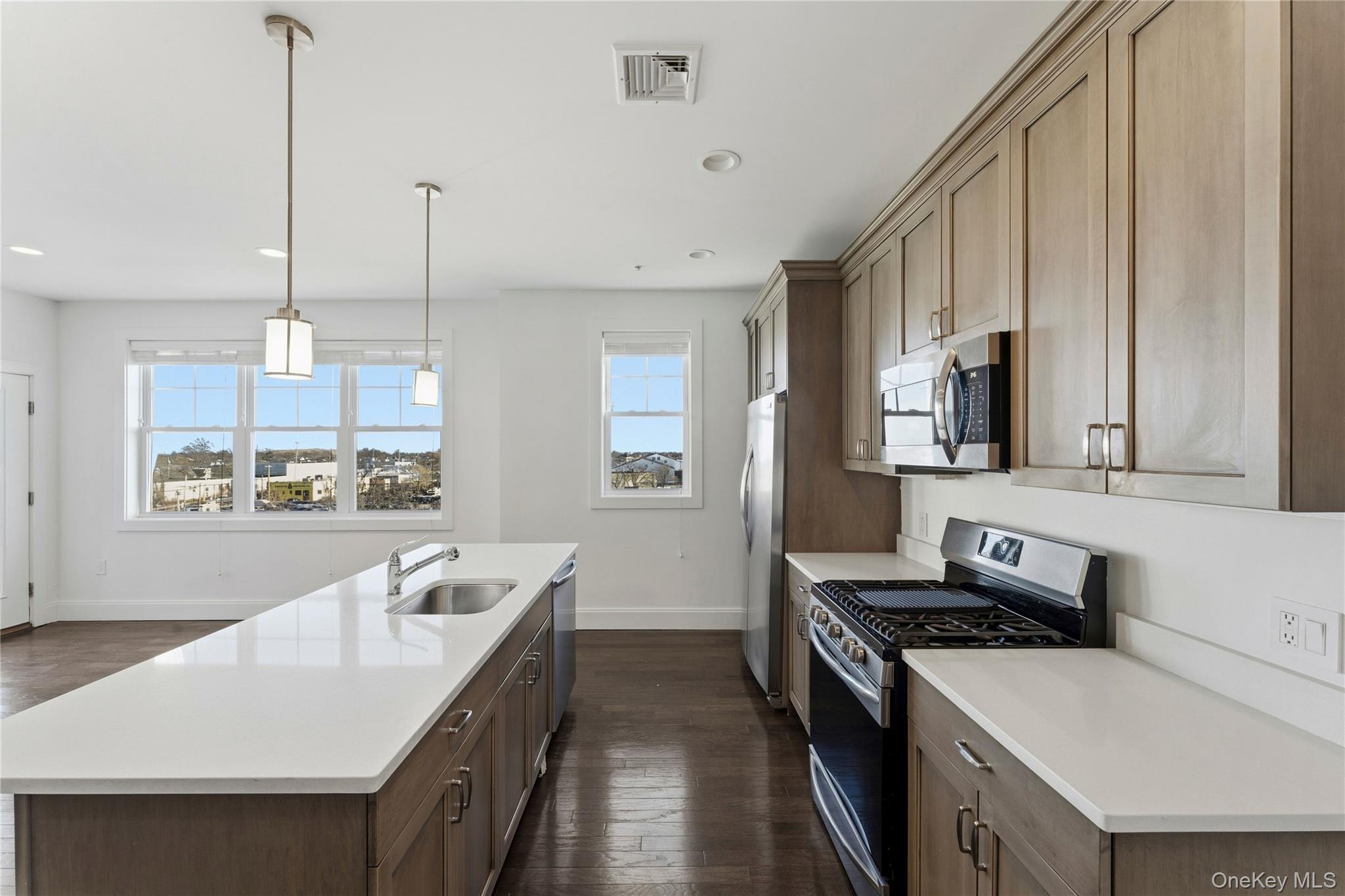 Condo Marina Pointe  Nassau County, NY 11518, MLS-964935-6