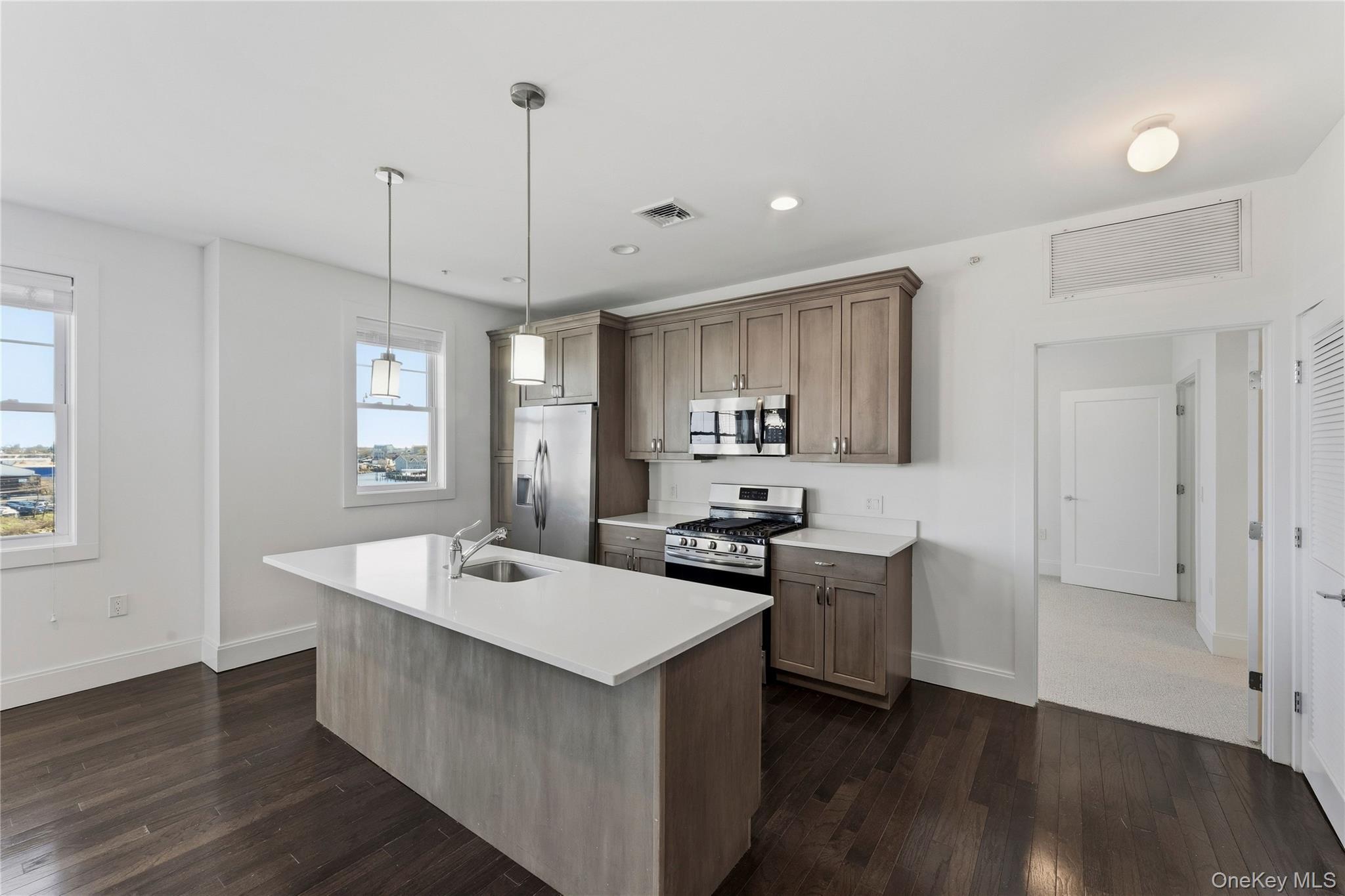 Condo Marina Pointe  Nassau County, NY 11518, MLS-964935-8