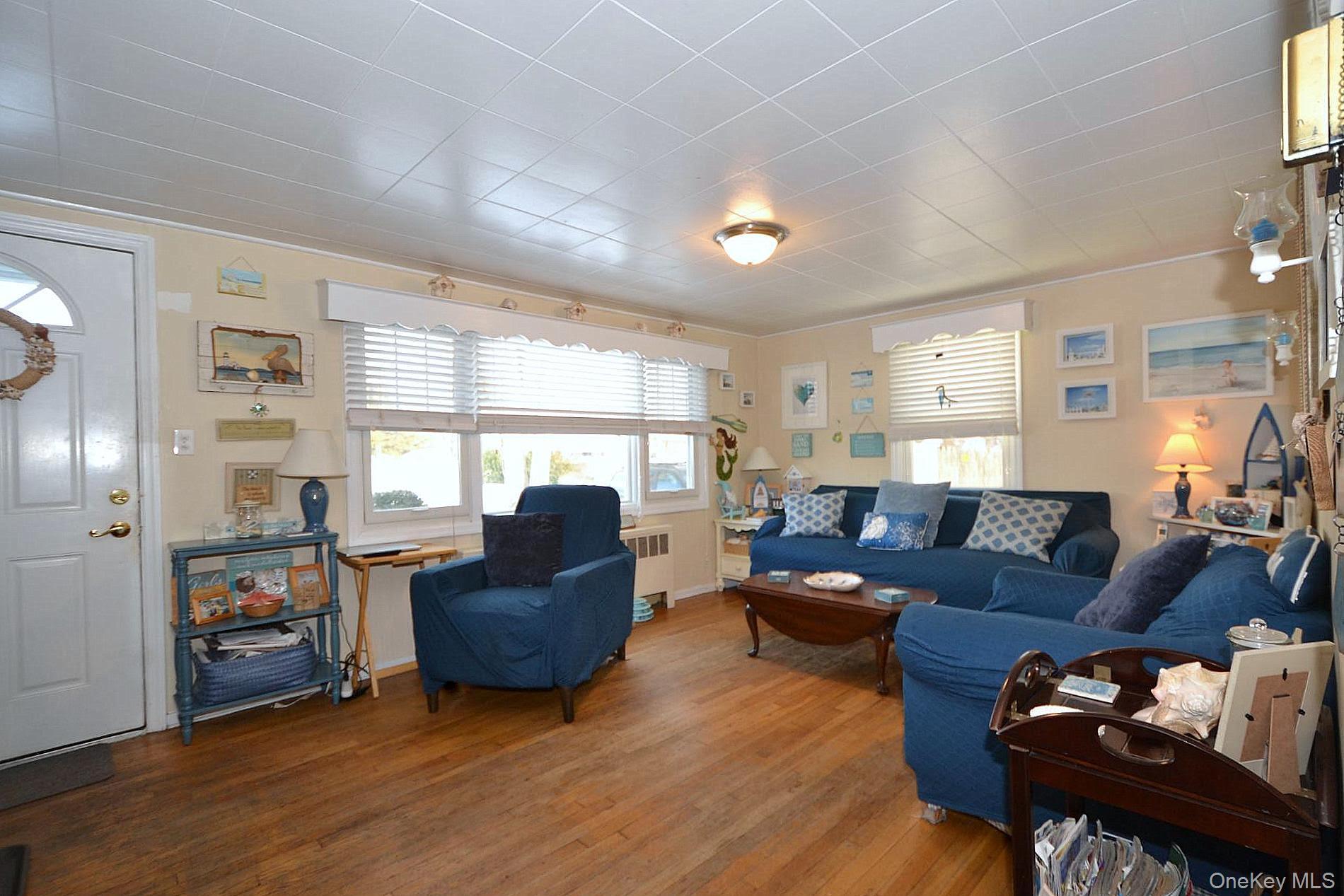 Single Family Ackerson Suffolk County, NY 11706, MLS-964964-2