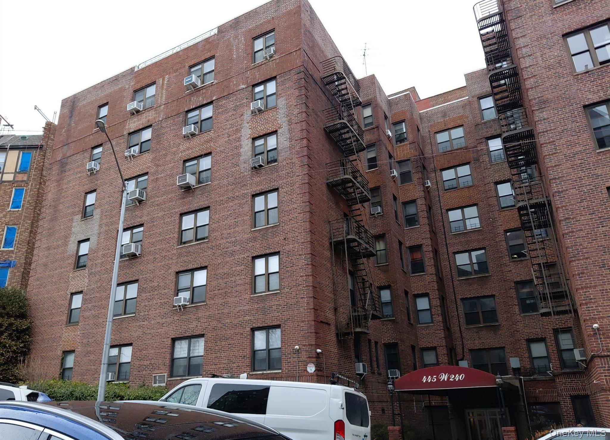 Condo 240th  Bronx, NY 10463, MLS-965004-3