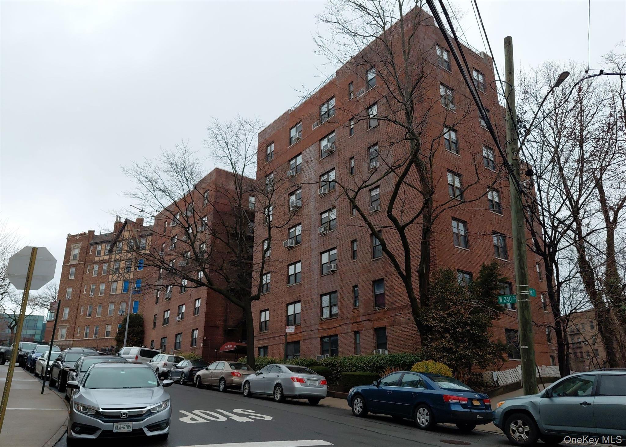 Condo 240th  Bronx, NY 10463, MLS-965004-4