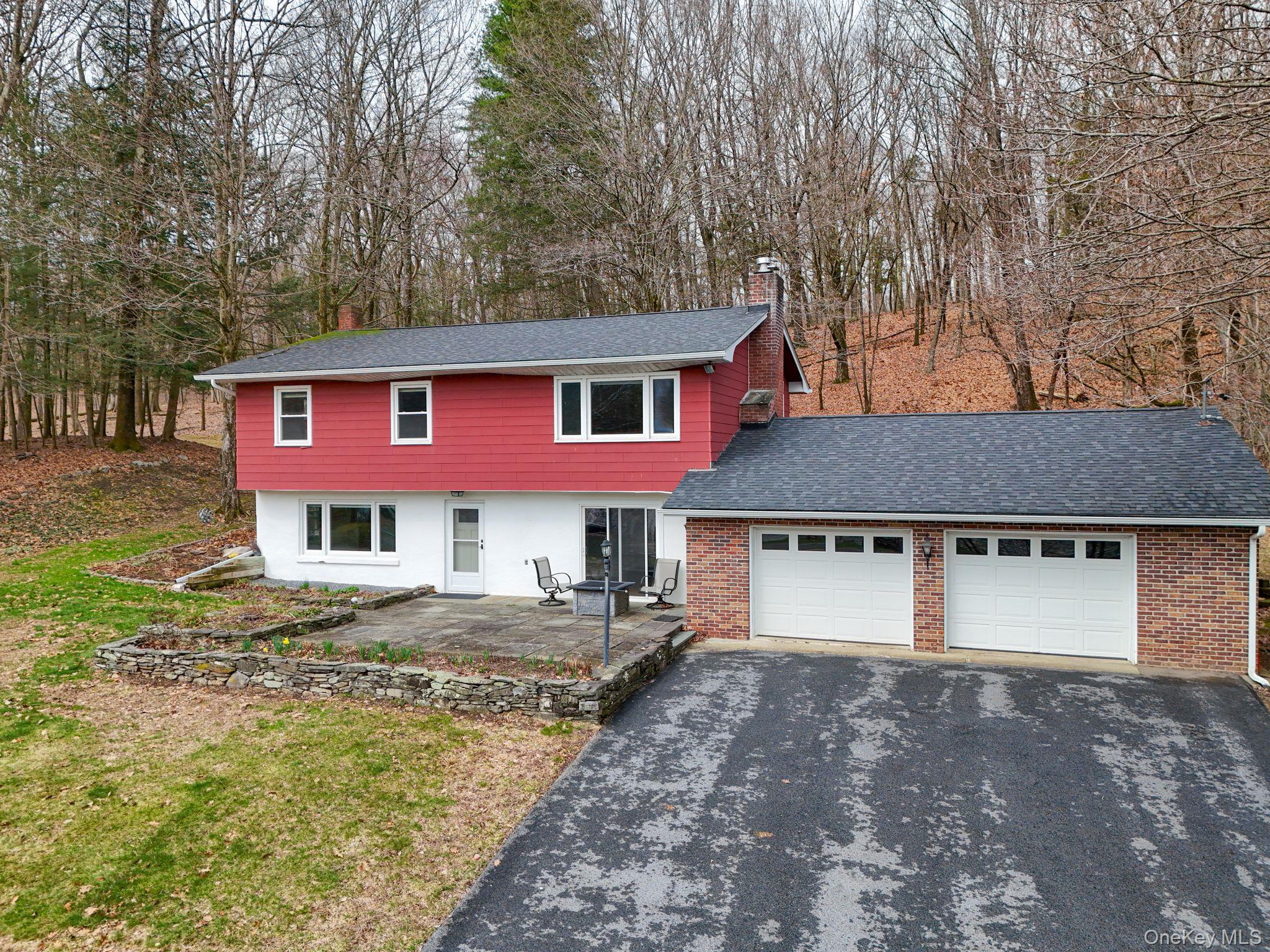 Single Family Spring Lake  Dutchess County, NY 12571, MLS-965018-2