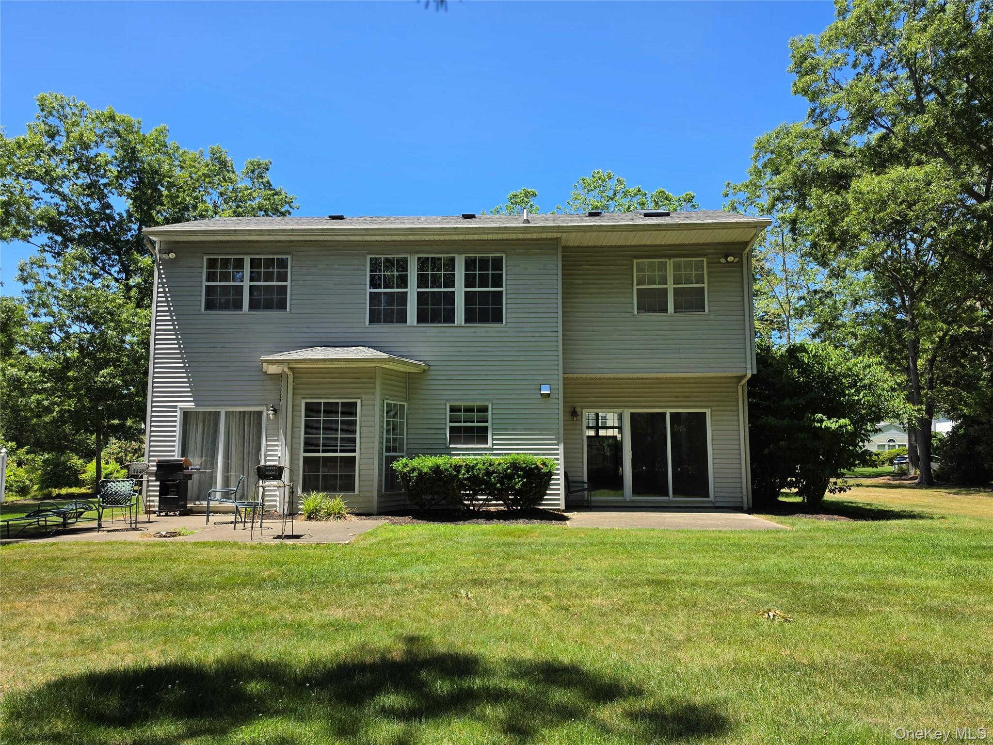Single Family Arbor Field Way Suffolk County, NY 11755, MLS-965034-17