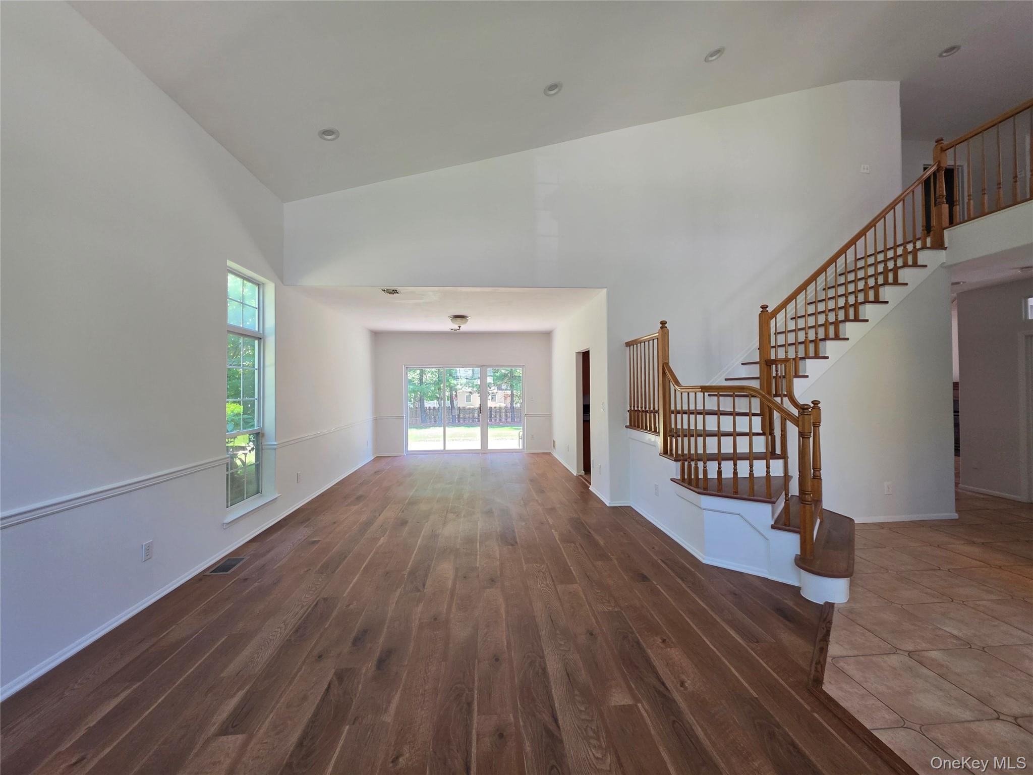 Single Family Arbor Field Way Suffolk County, NY 11755, MLS-965034-2