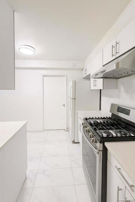 Coop 35  Queens, NY 11354, MLS-965052-4