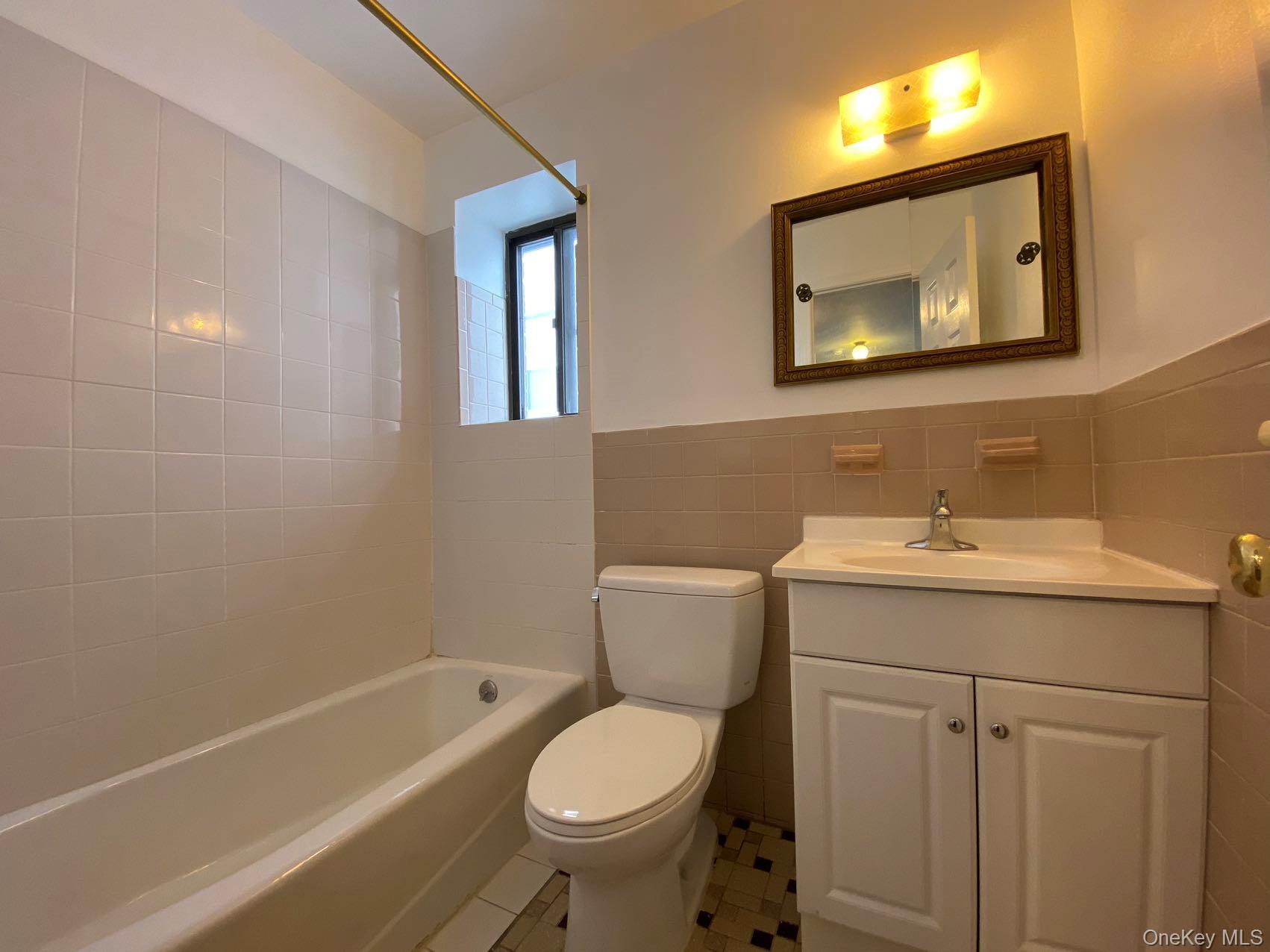 Apartment 168th Street  Queens, NY 11365, MLS-965089-7