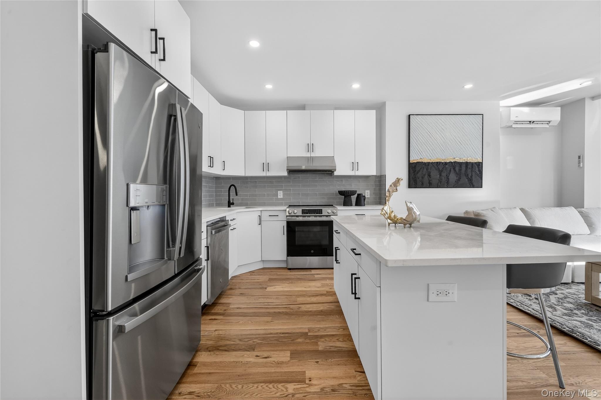 Single Family 35th Queens, NY 11368, MLS-965107-16