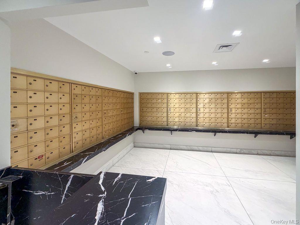 Condo 51st Manhattan, NY 10019, MLS-965118-19