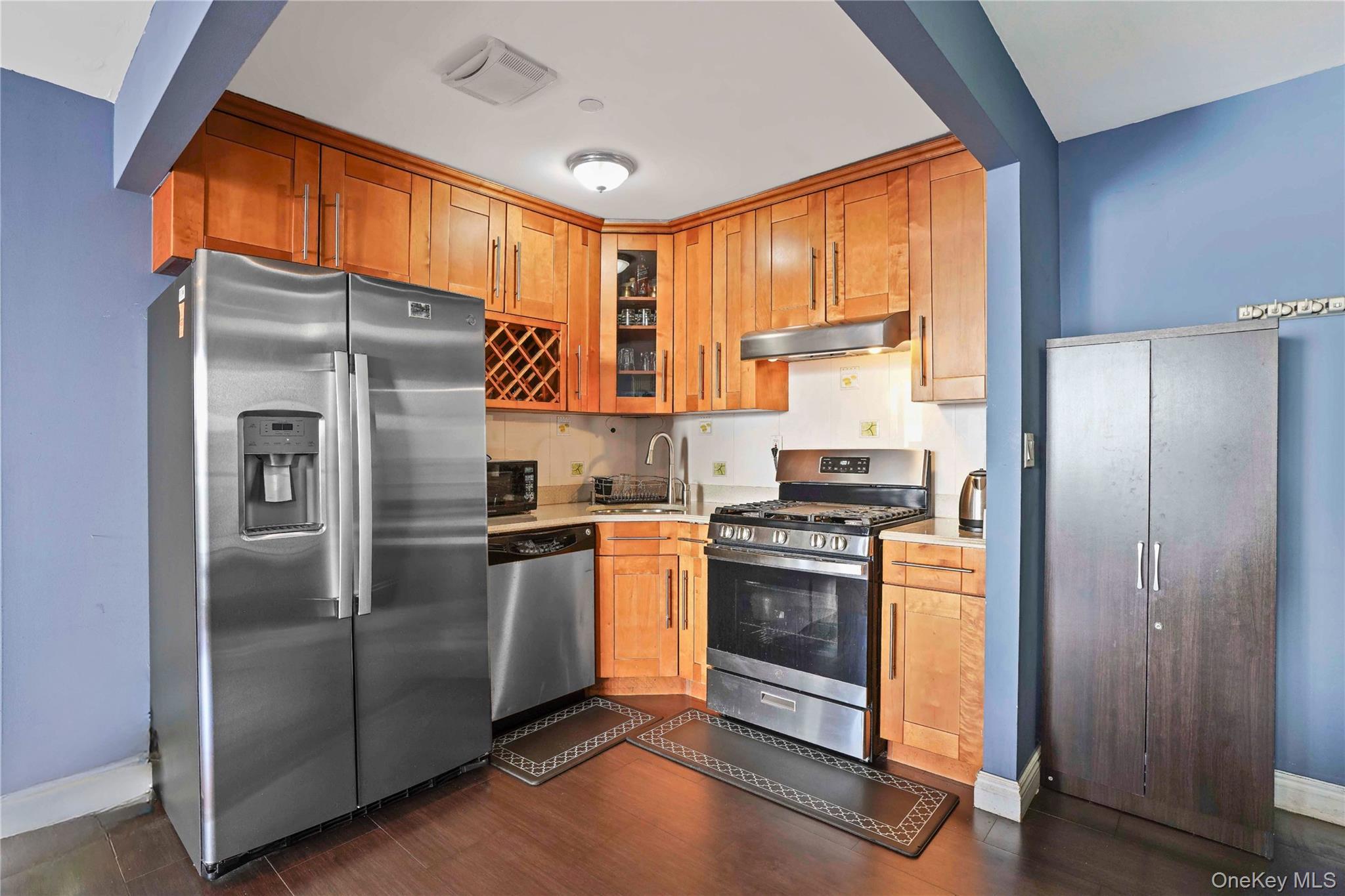 Condo Saint Nicholas  Queens, NY 11385, MLS-965175-2