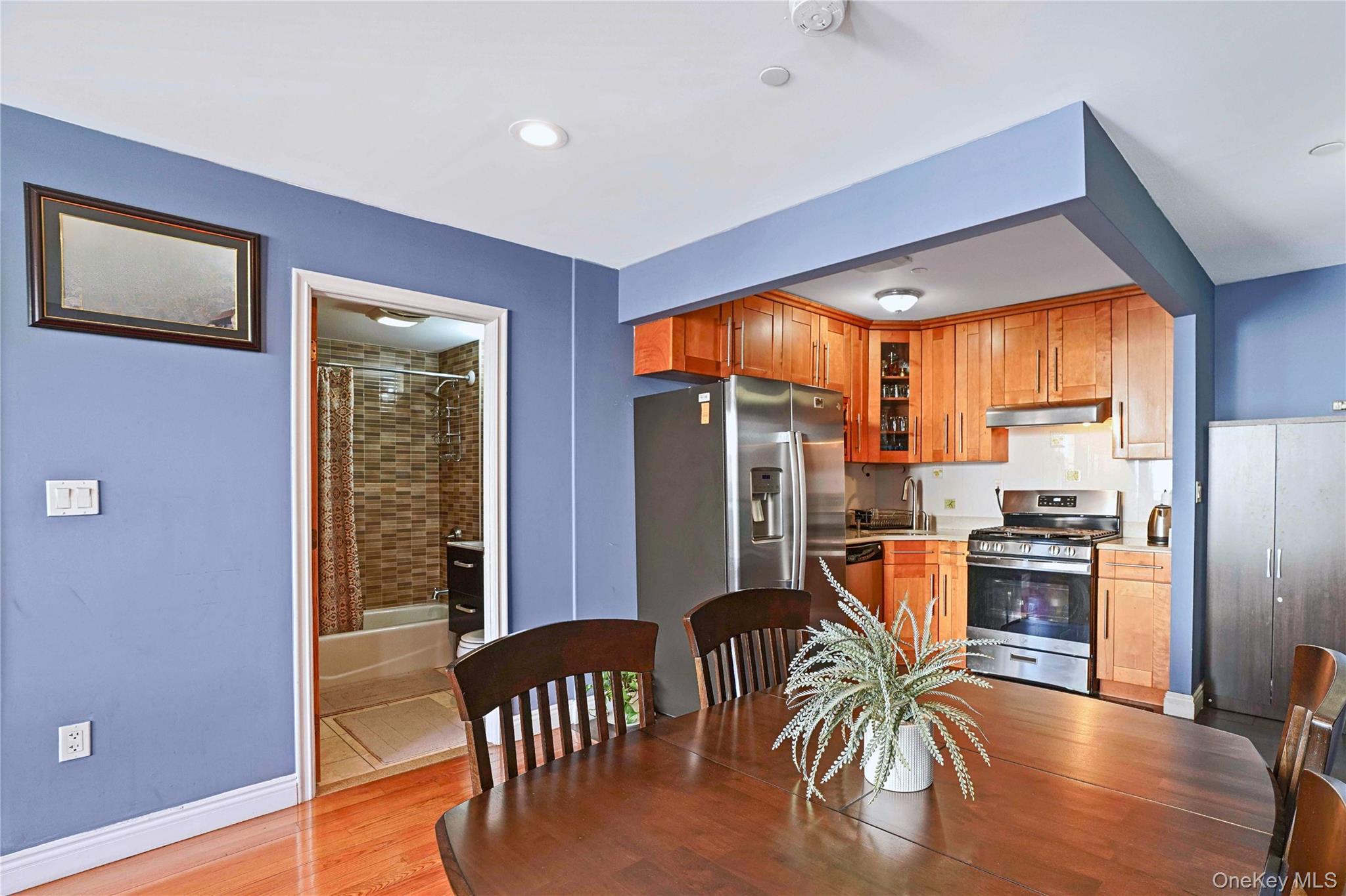 Condo Saint Nicholas  Queens, NY 11385, MLS-965175-8