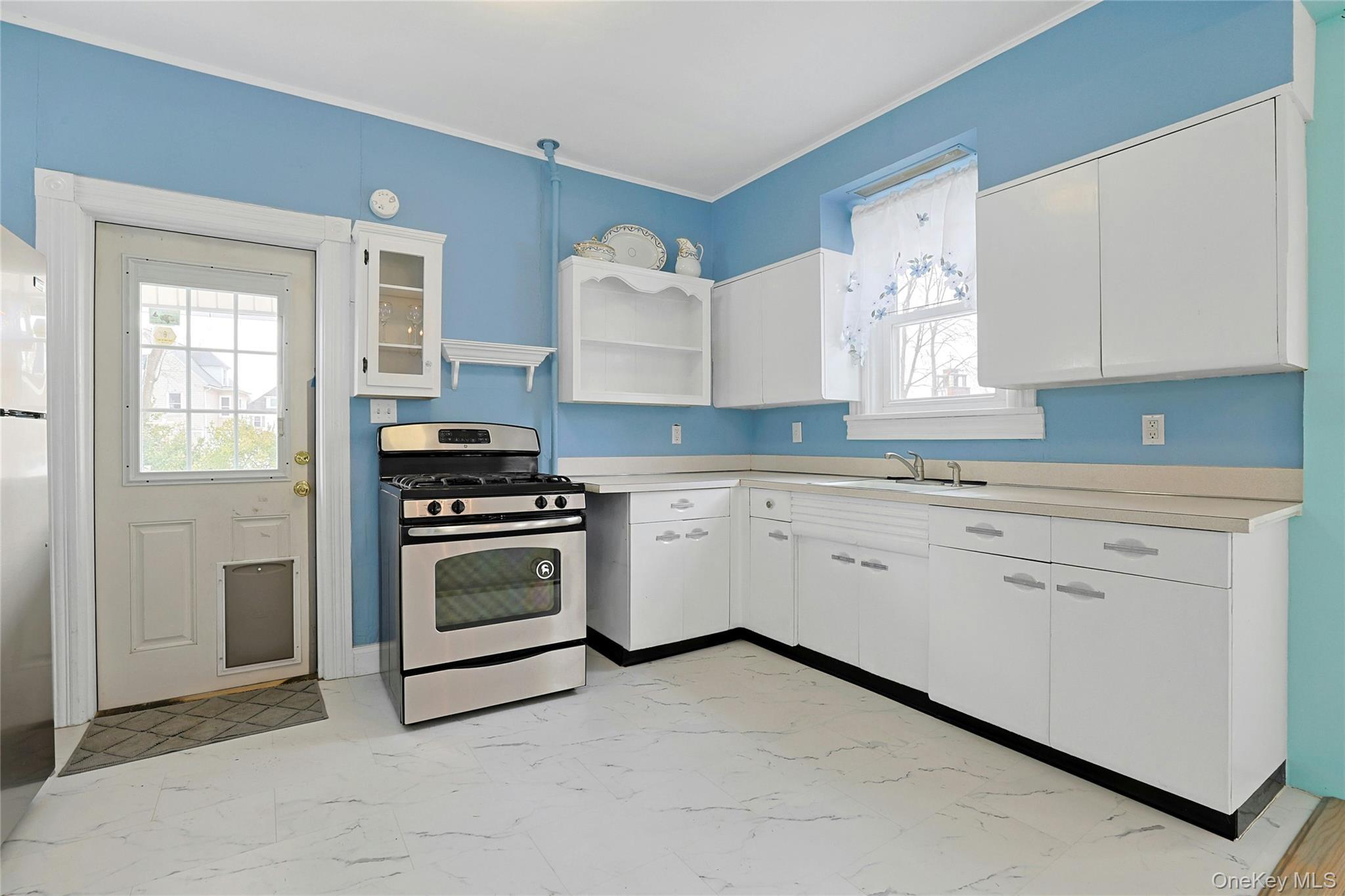 Single Family Clinton  Rockland County, NY 10901, MLS-965192-14