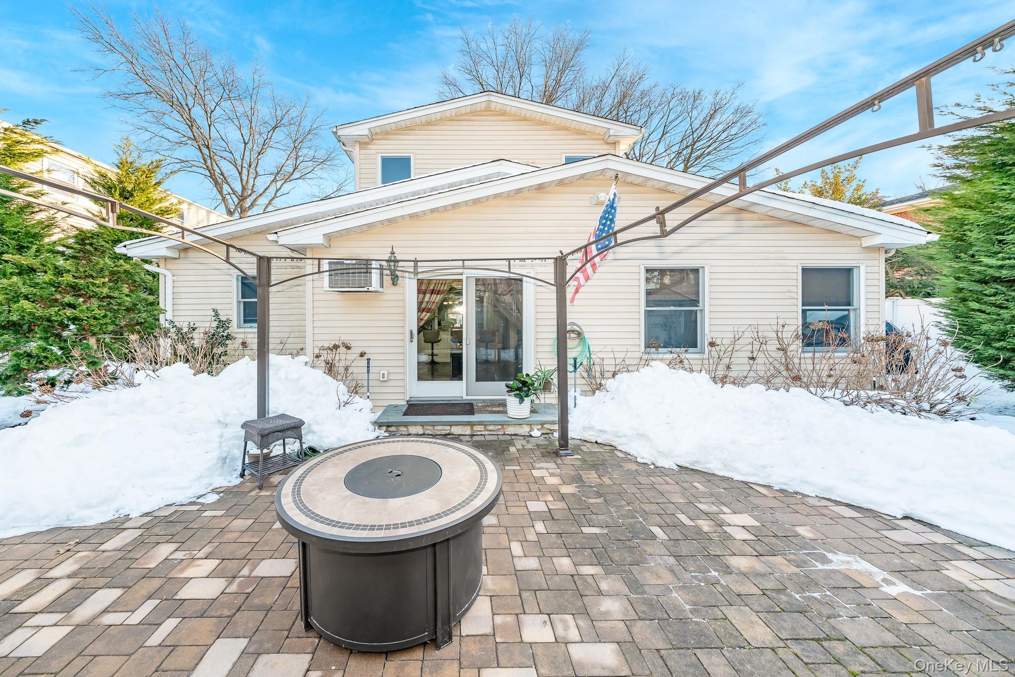 Single Family Old Mill  Nassau County, NY 11566, MLS-965205-16