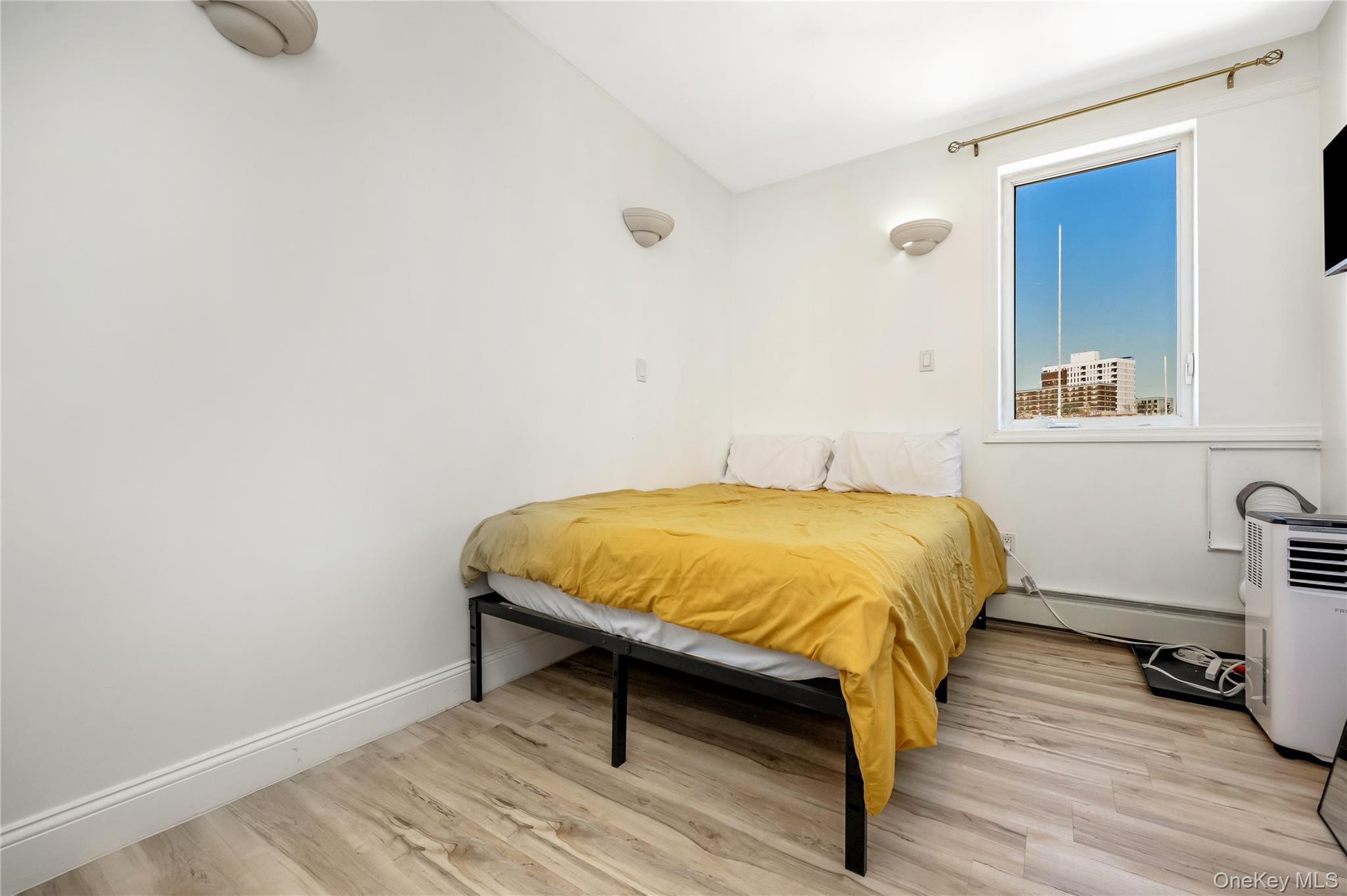 Single Family Welling  Queens, NY 11102, MLS-965207-13