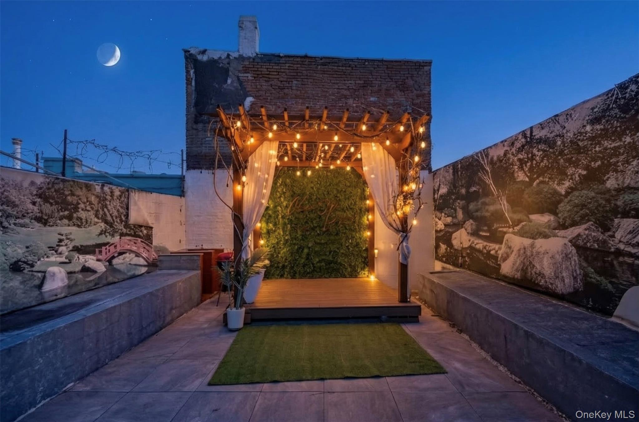 Single Family Welling  Queens, NY 11102, MLS-965207-24