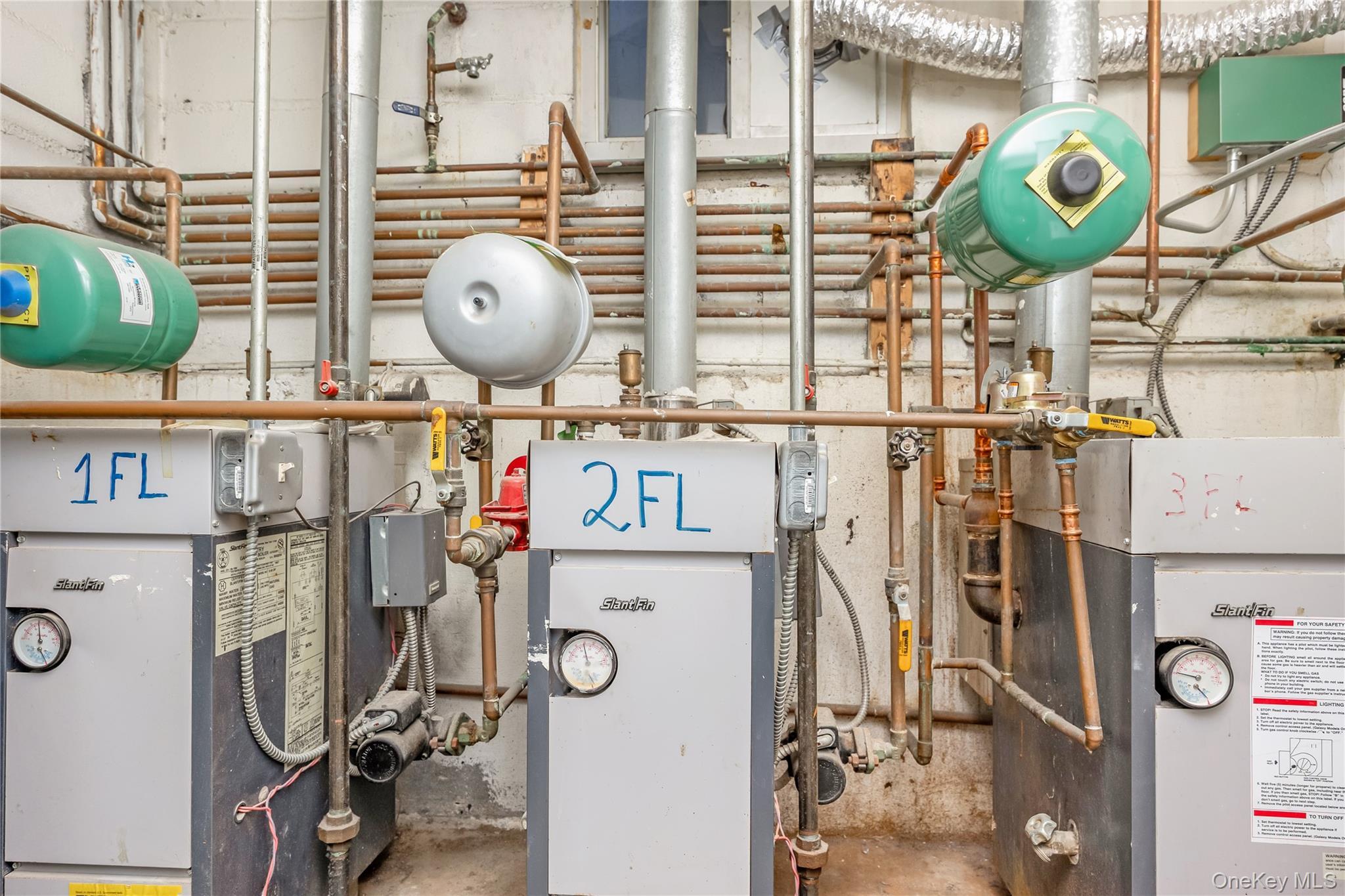 Single Family Welling  Queens, NY 11102, MLS-965207-29