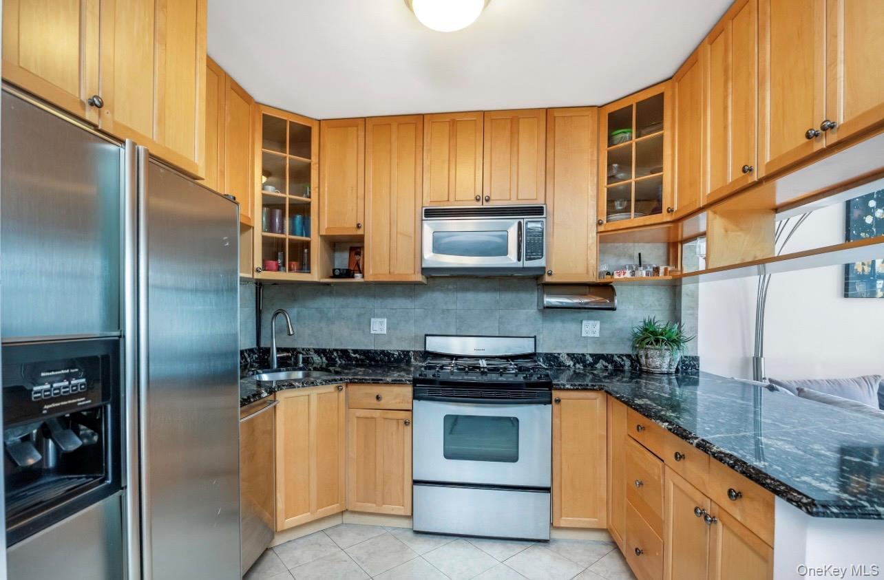 Single Family Welling  Queens, NY 11102, MLS-965207-5