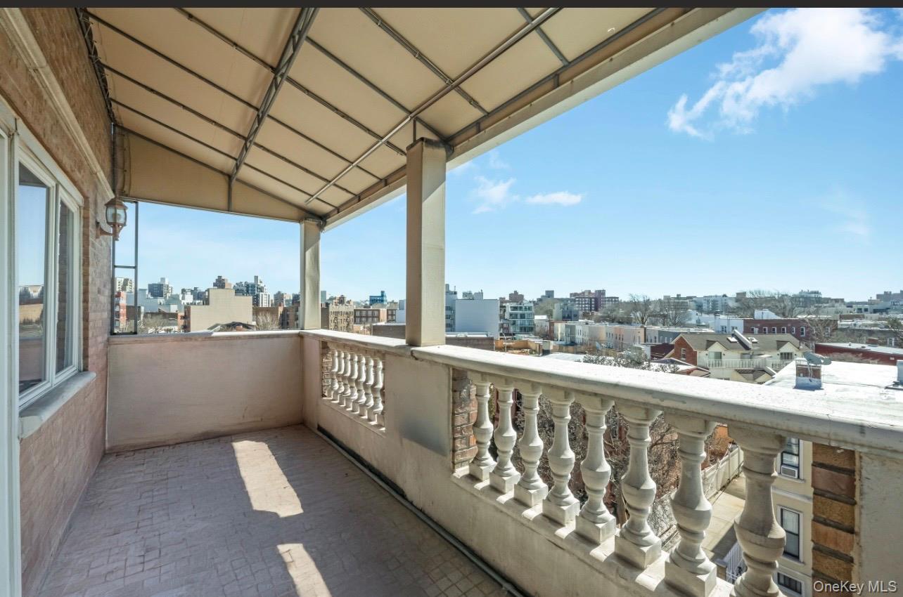 Single Family Welling  Queens, NY 11102, MLS-965207-8