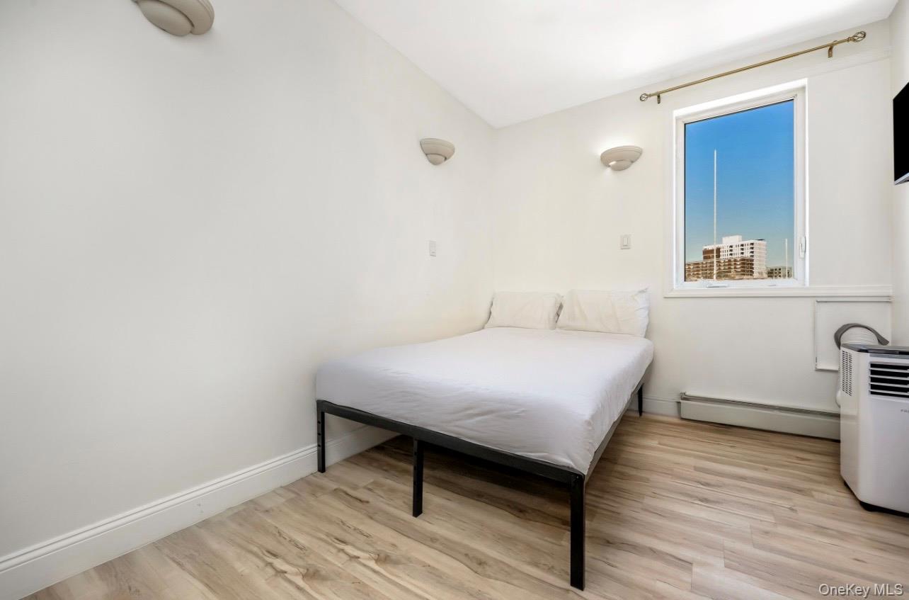 Single Family Welling  Queens, NY 11102, MLS-965207-9