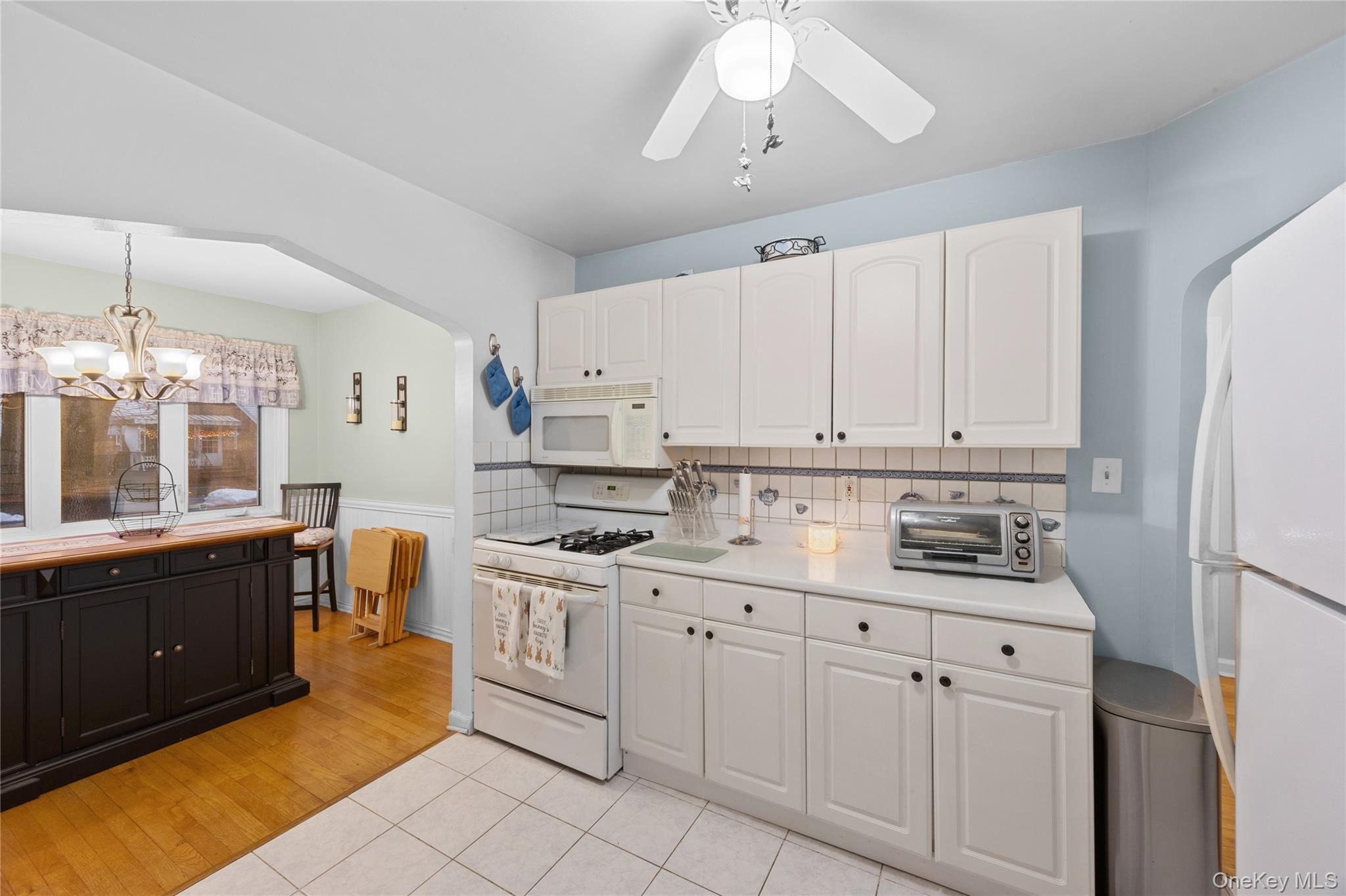 Single Family Hawthorne  Nassau County, NY 11001, MLS-965271-11