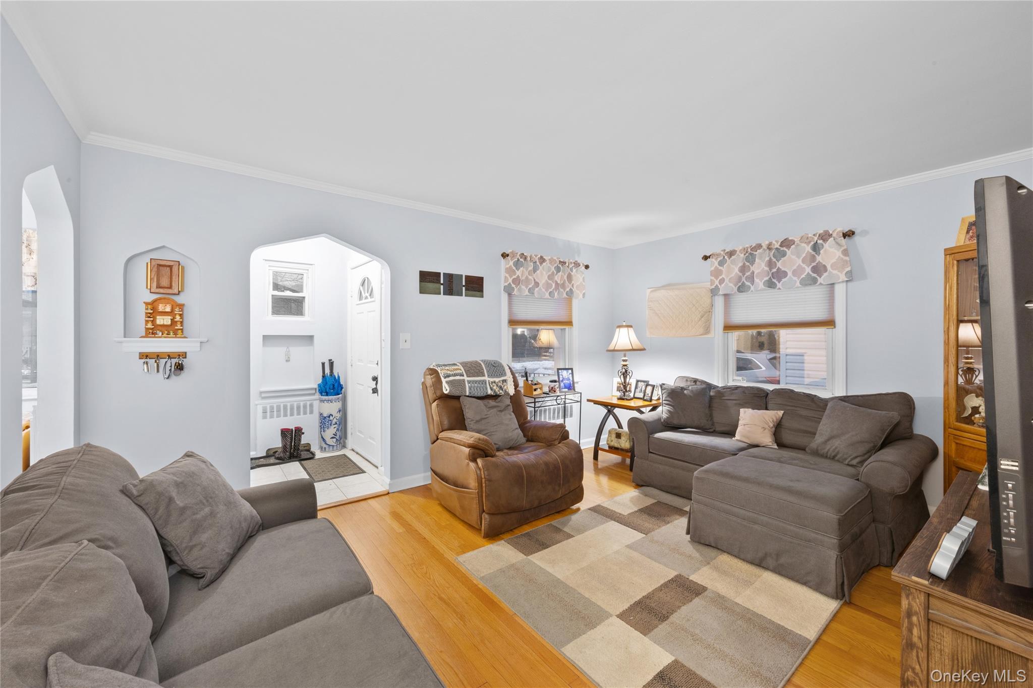 Single Family Hawthorne  Nassau County, NY 11001, MLS-965271-14