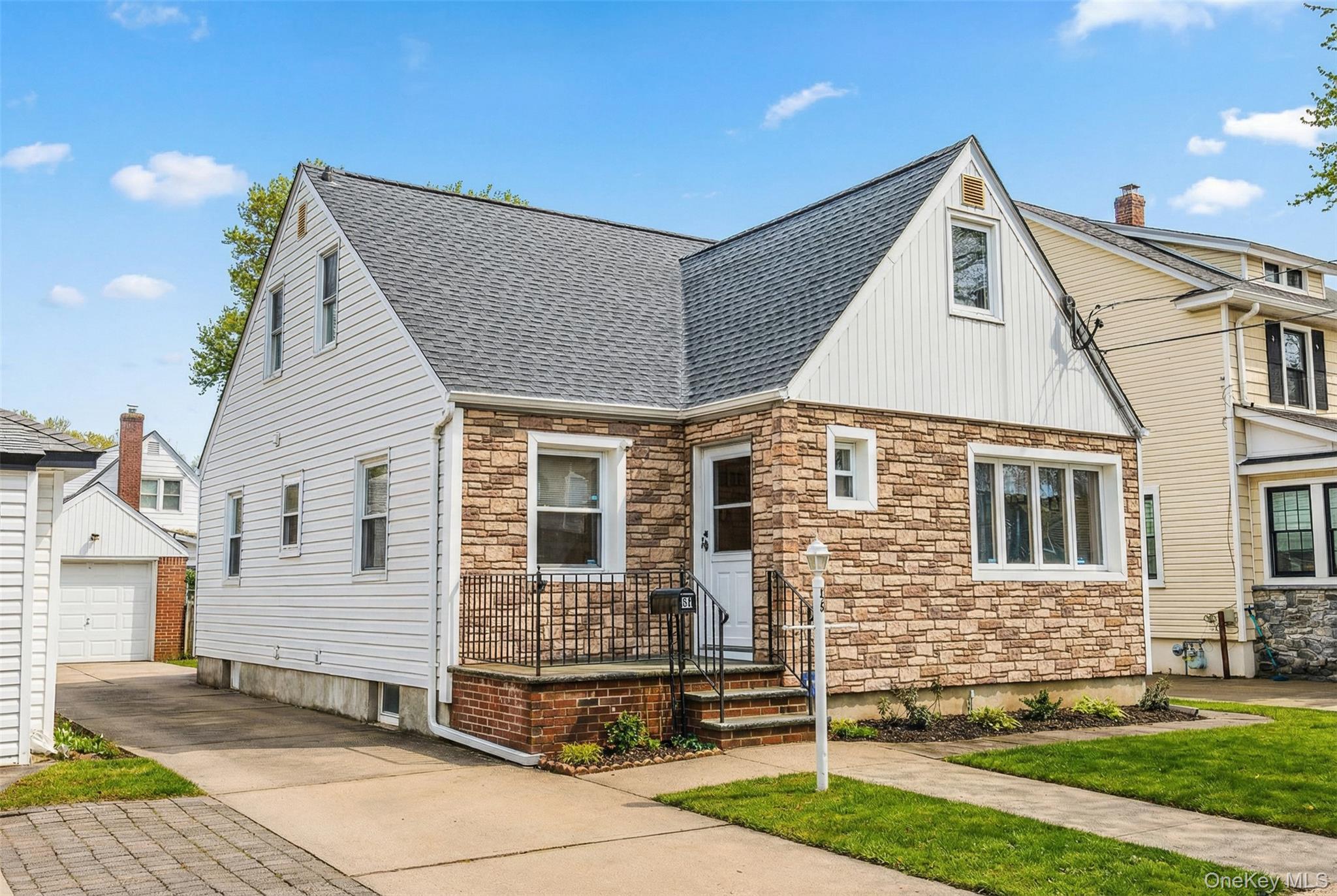 Single Family Hawthorne  Nassau County, NY 11001, MLS-965271-31