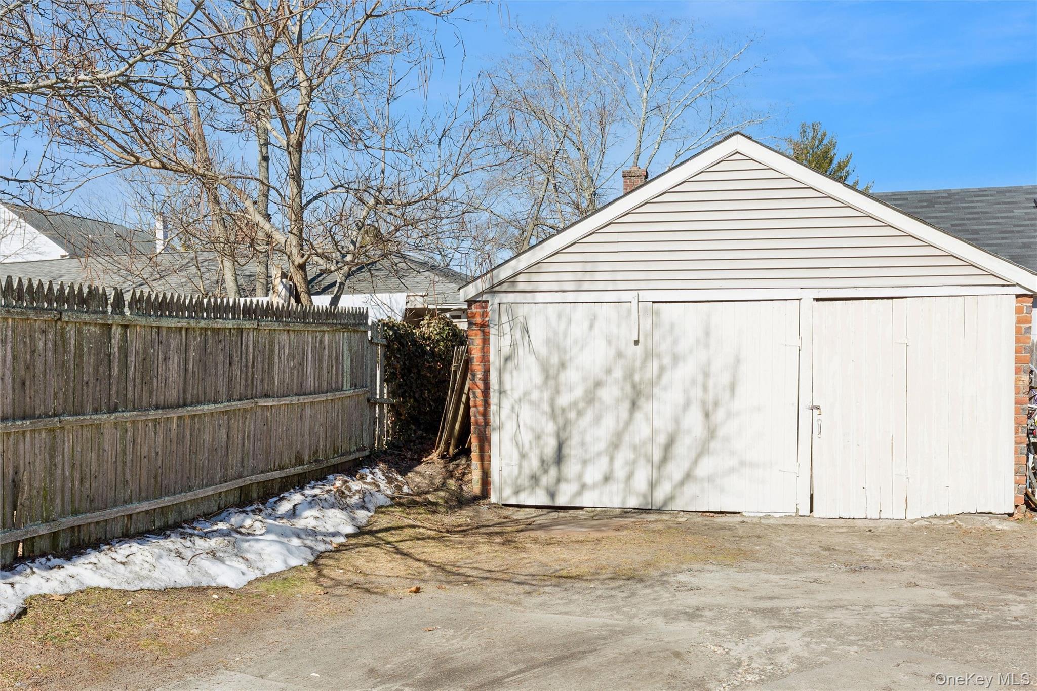 Single Family Lake  Suffolk County, NY 11901, MLS-965279-9