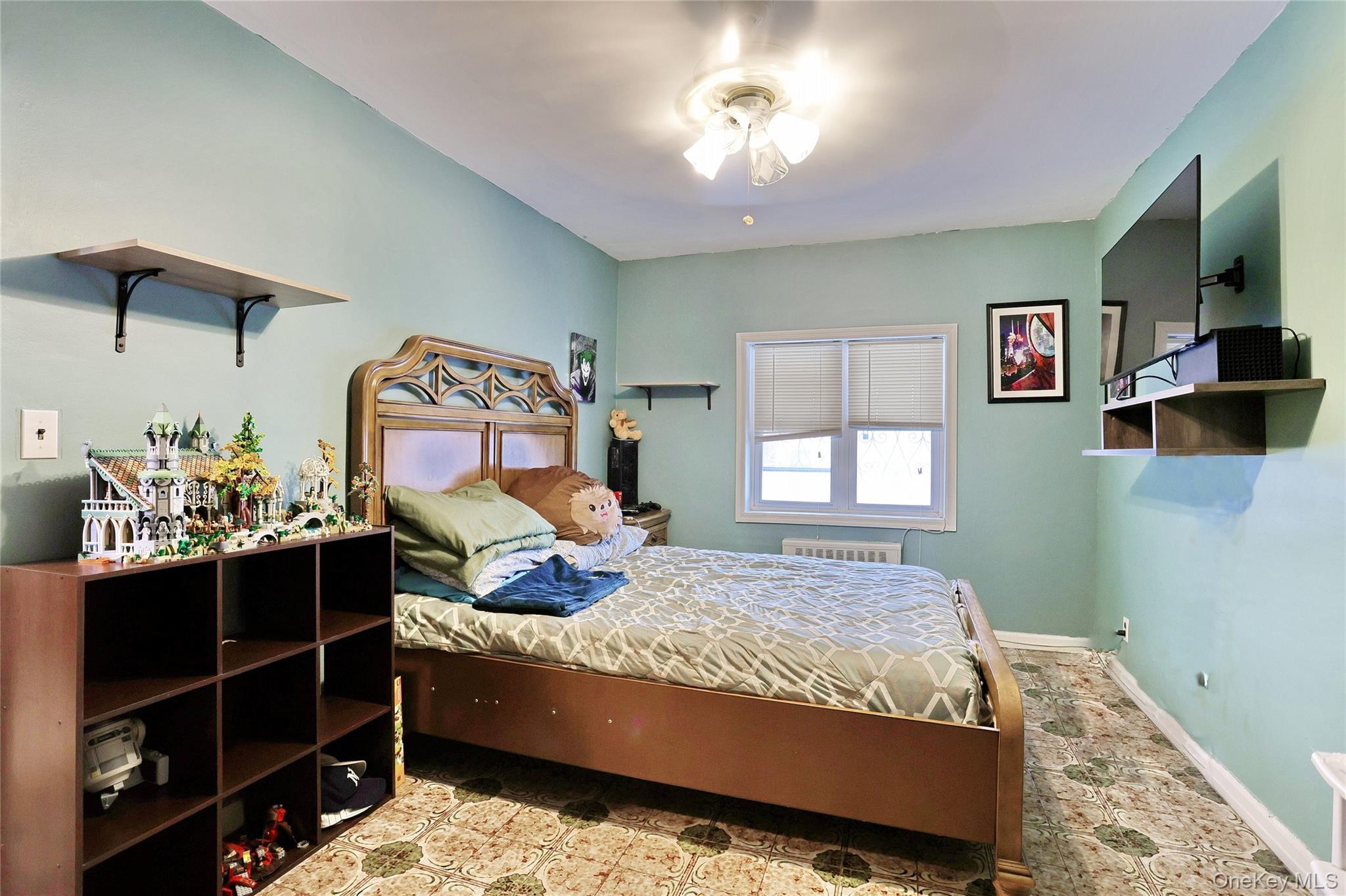 Single Family Quincy  Bronx, NY 10465, MLS-965282-11