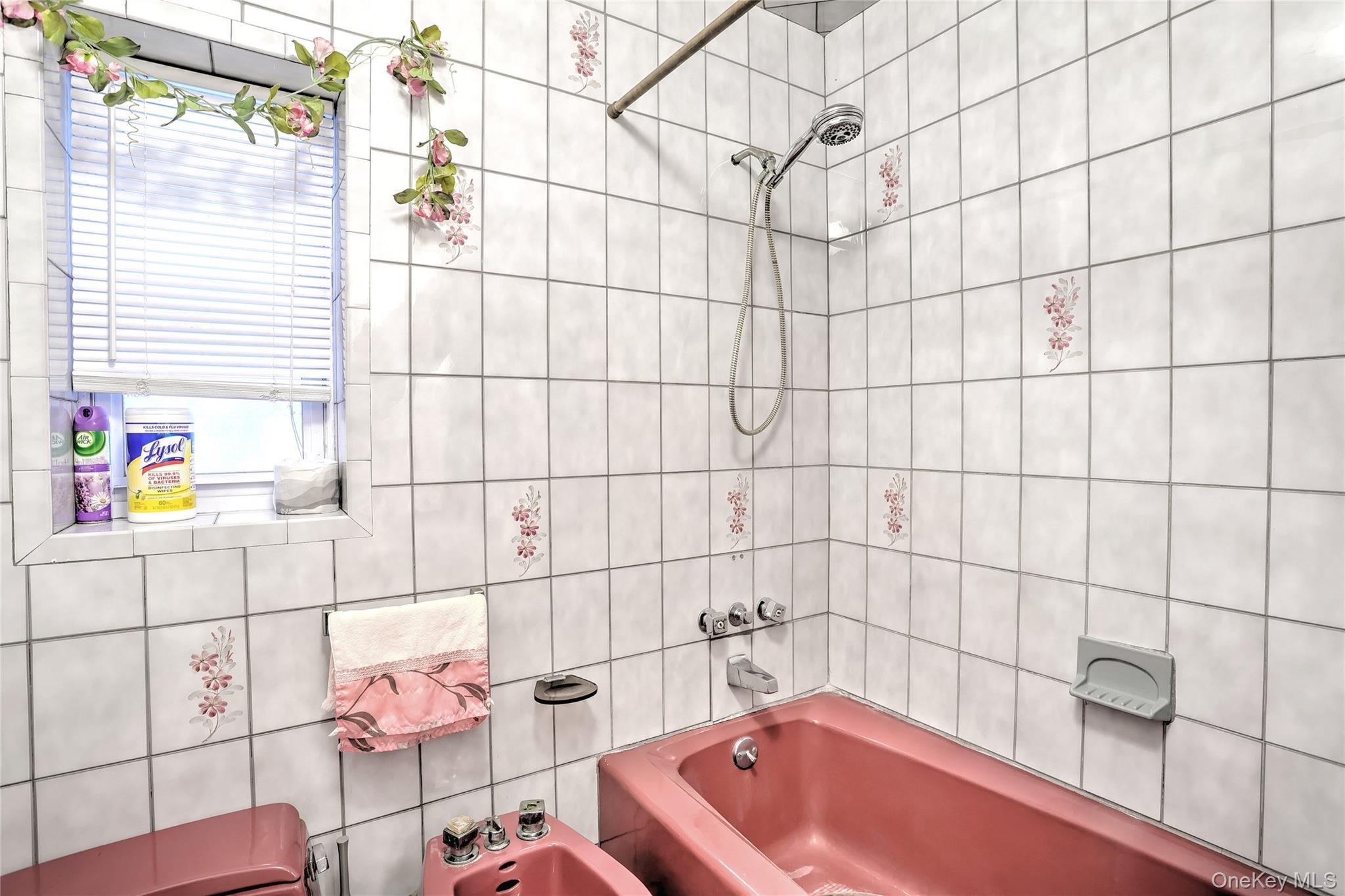 Single Family Quincy  Bronx, NY 10465, MLS-965282-14