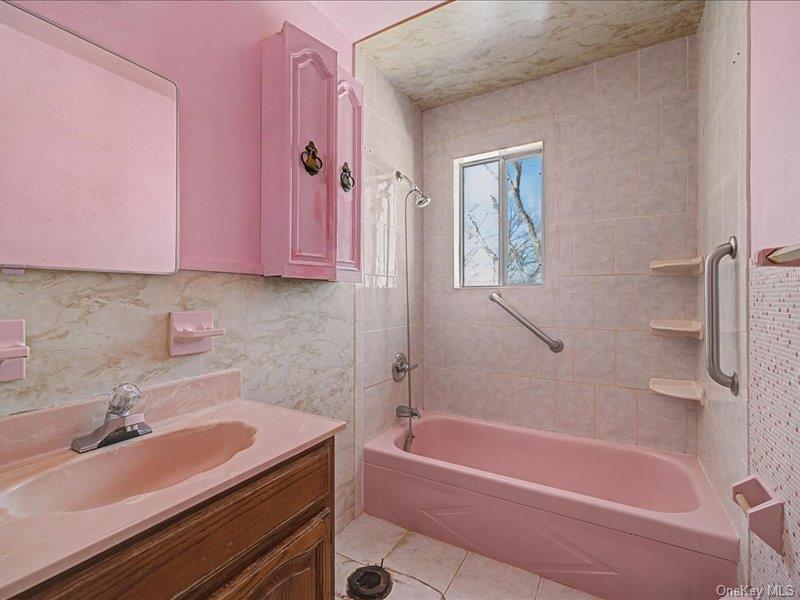 Single Family Maple  Orange County, NY 10950, MLS-965315-15