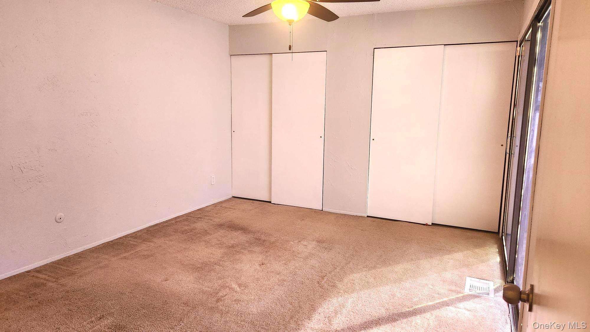 Condo Springmeadow  Suffolk County, NY 11741, MLS-965323-10