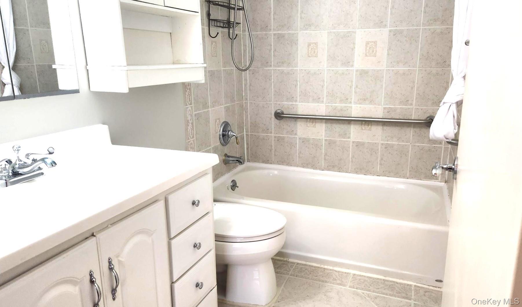 Condo Springmeadow  Suffolk County, NY 11741, MLS-965323-12