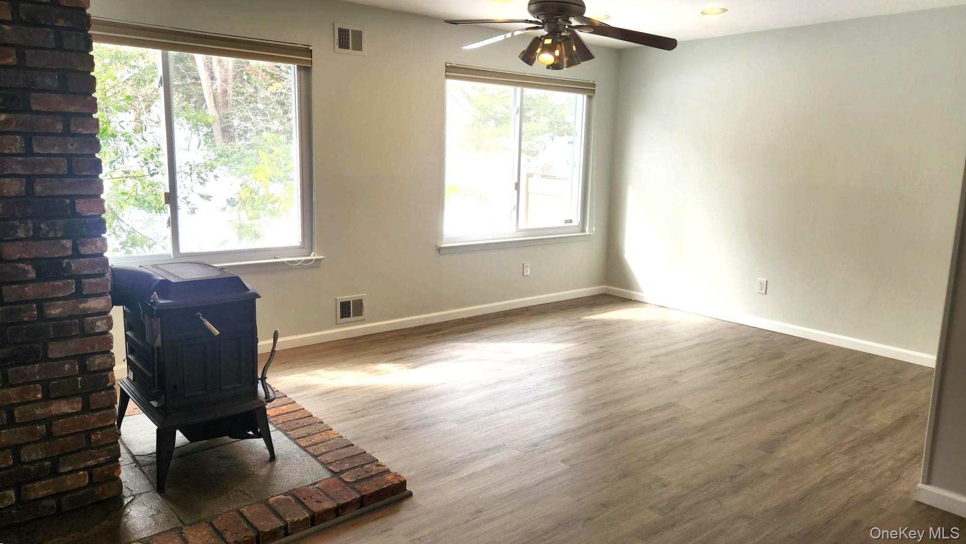 Condo Springmeadow  Suffolk County, NY 11741, MLS-965323-4