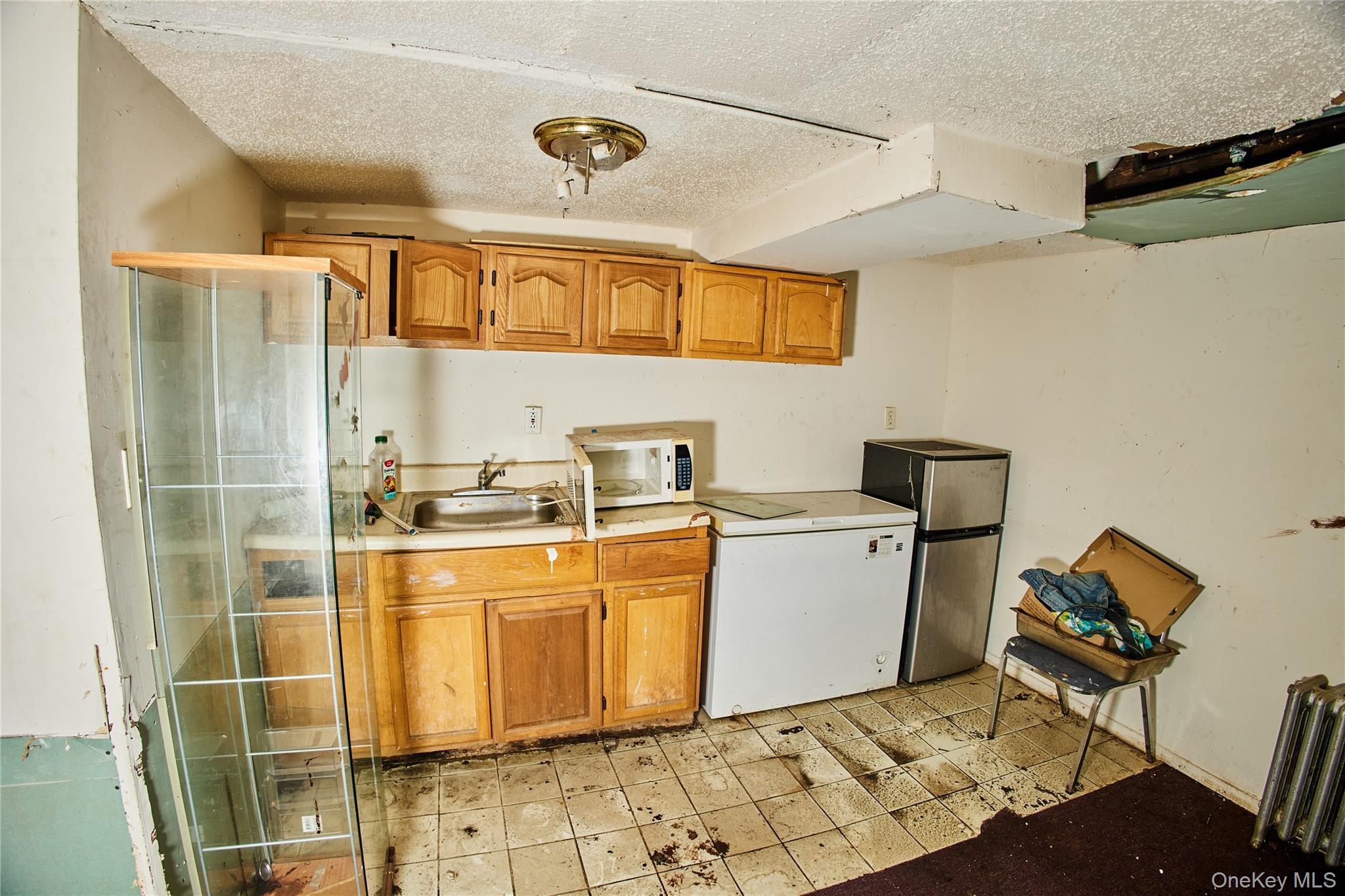 Single Family Nellis  Queens, NY 11413, MLS-965345-20